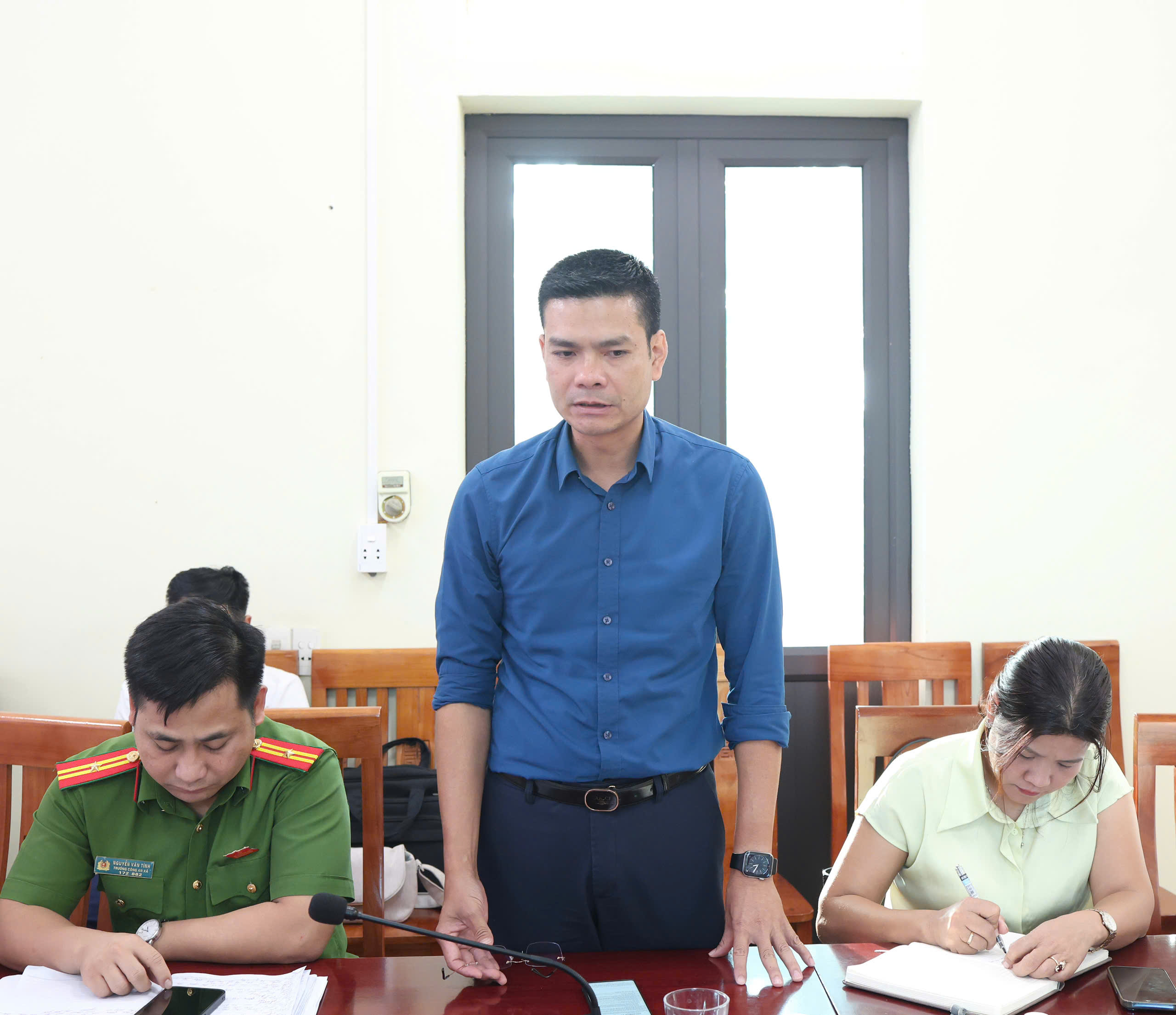 Anh-tin-bai