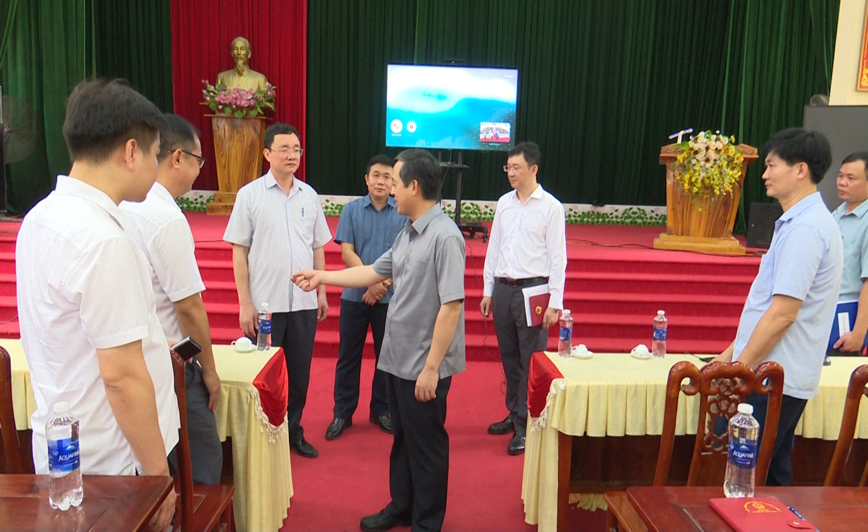 Lãnh đạo tỉnh kiểm tra công tác chuẩn bị vận hành chính quyền địa phương 2 cấp tại huyện Phú Bình