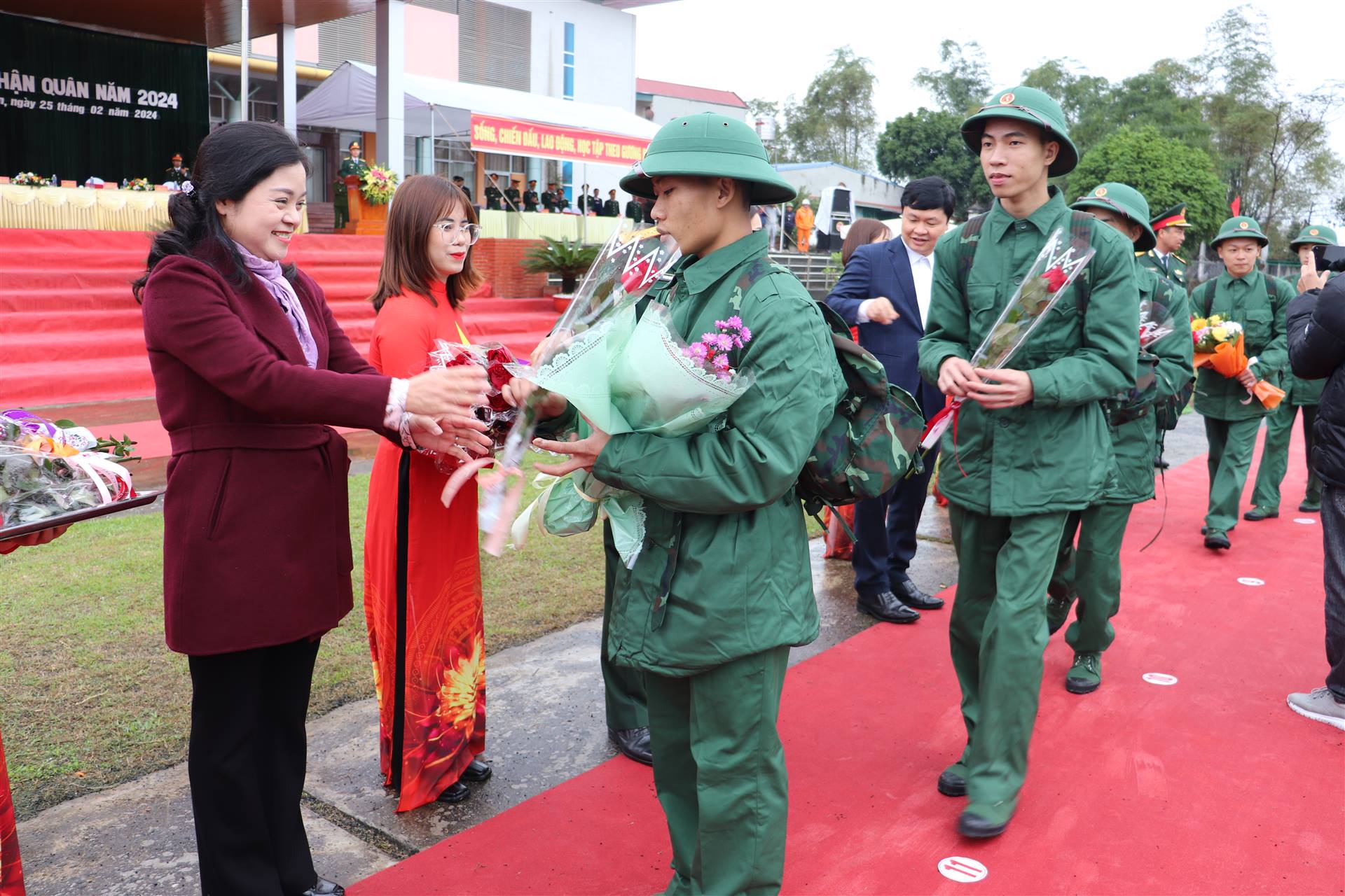 Háo hức lên đường thực hiện nghĩa vụ thiêng liêng