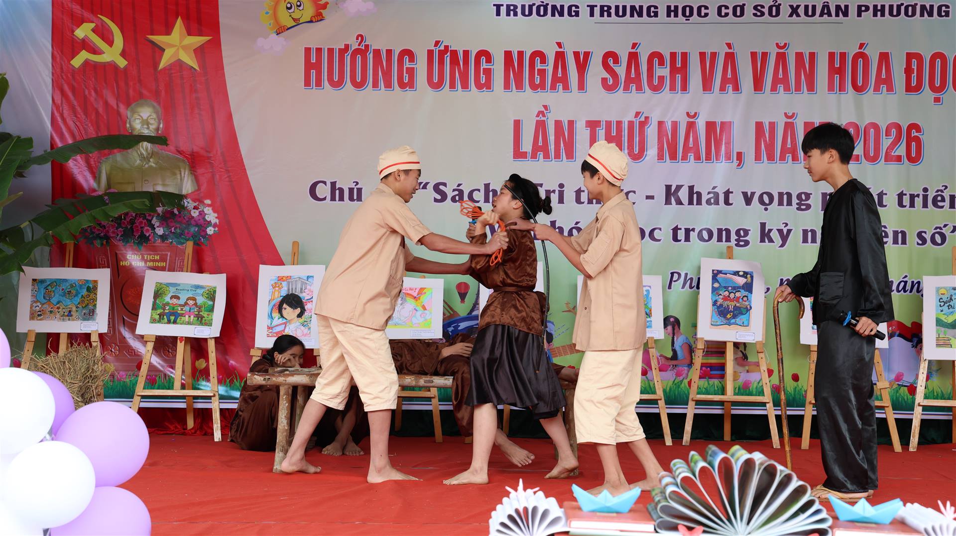 Anh-tin-bai