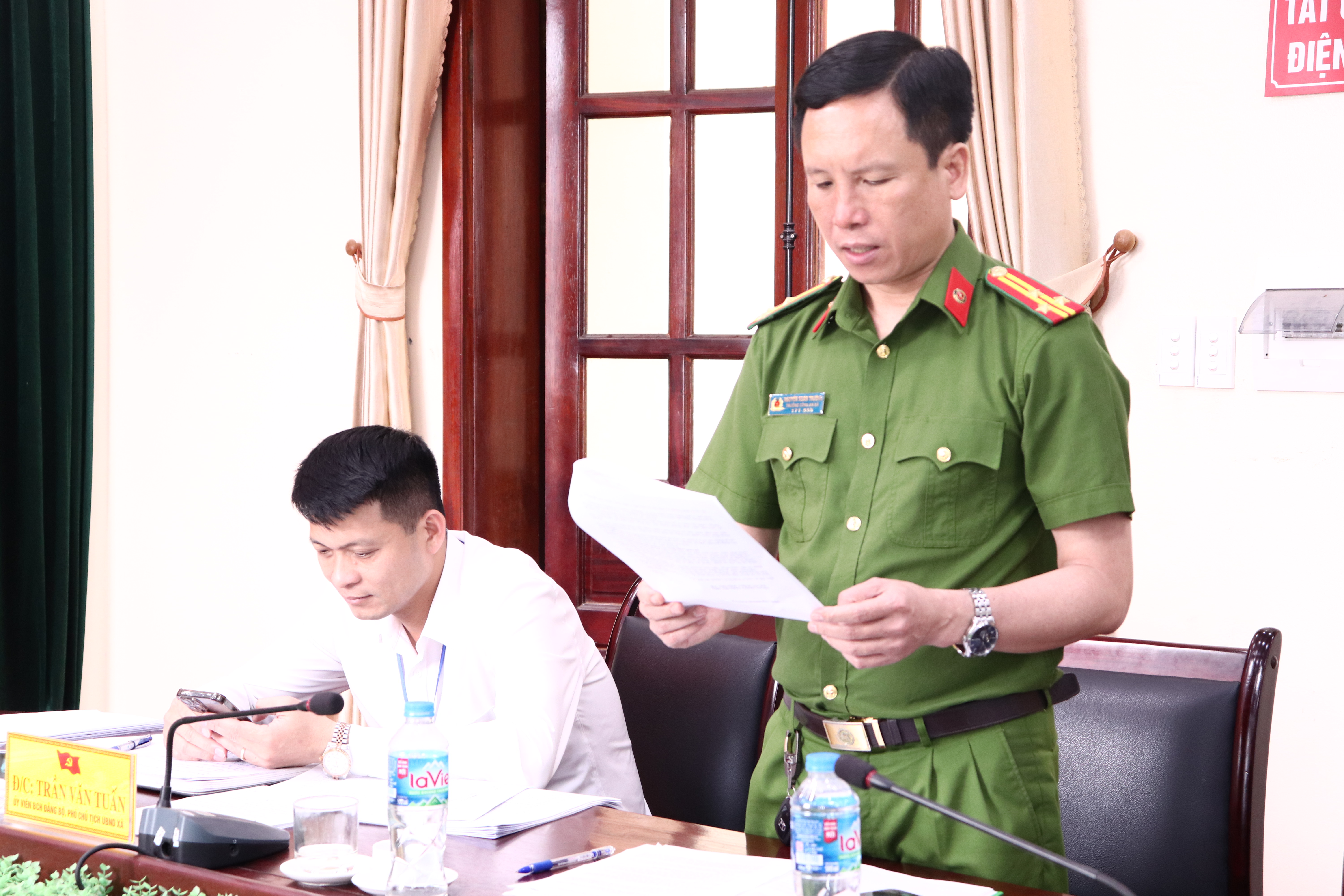 Anh-tin-bai