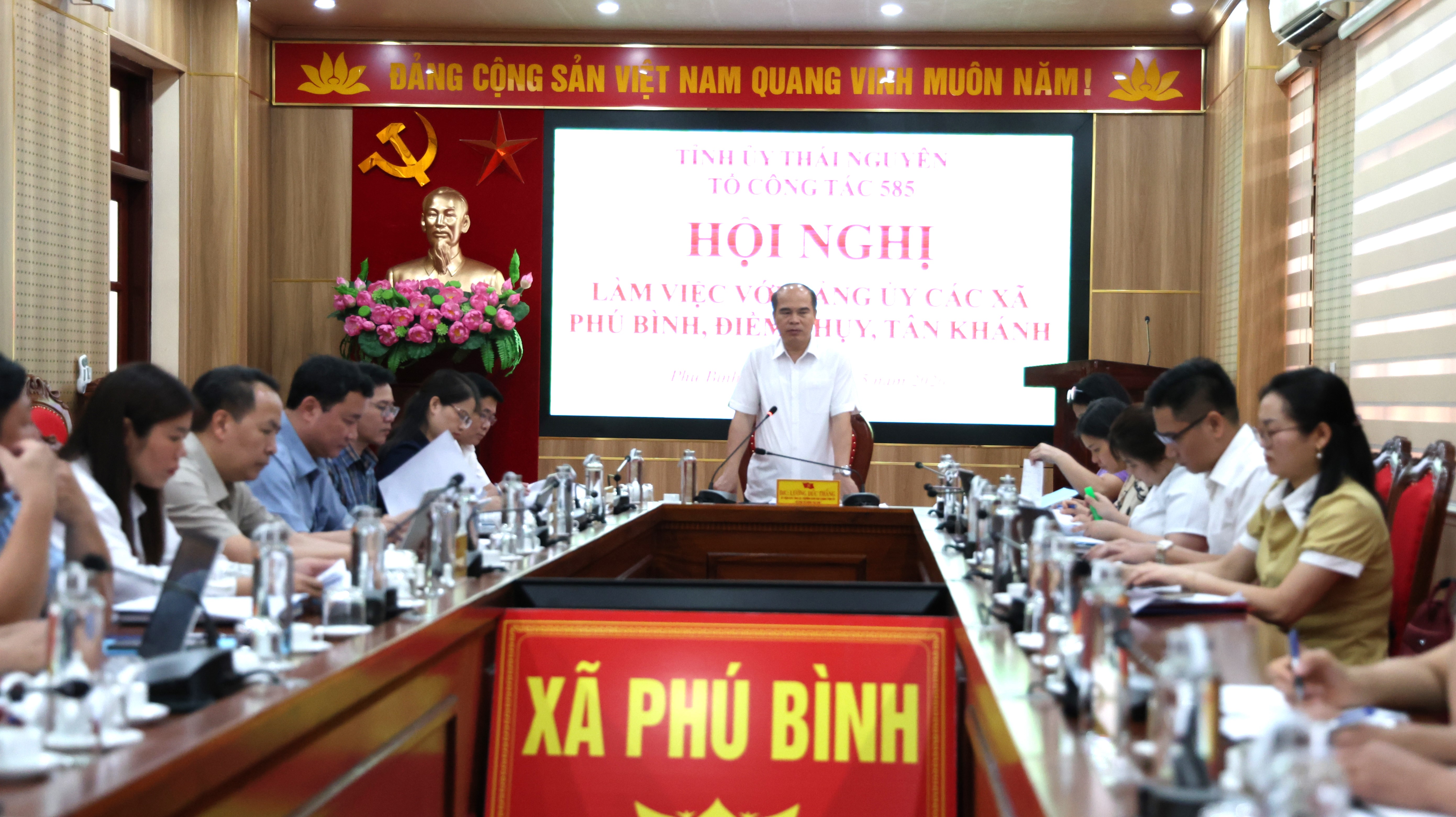 Anh-tin-bai