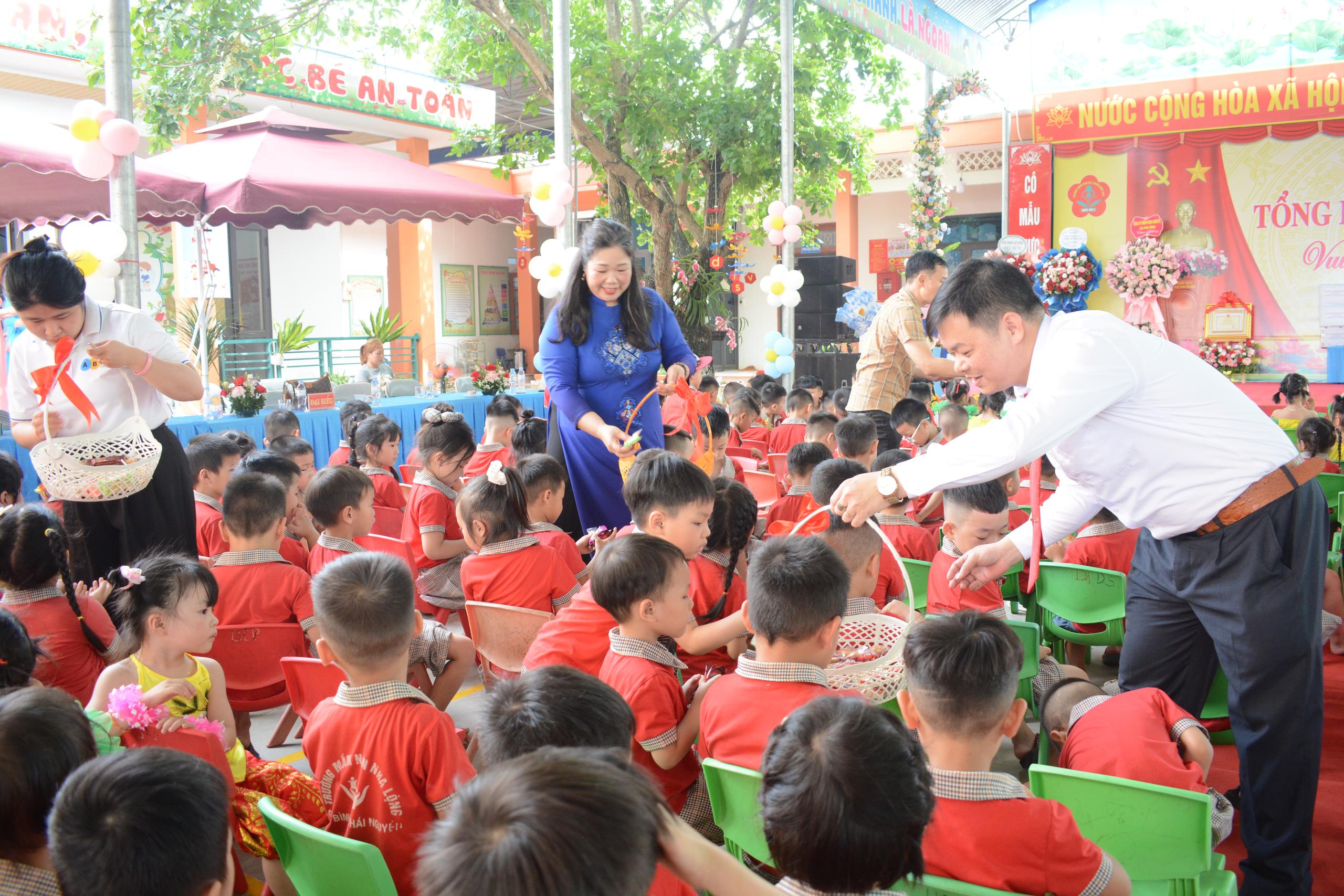 Trường Mầm non Nhã Lộng tổng kết năm học 2025-2026 và nhận Bằng khen của Bộ Giáo dục và Đào tạo
