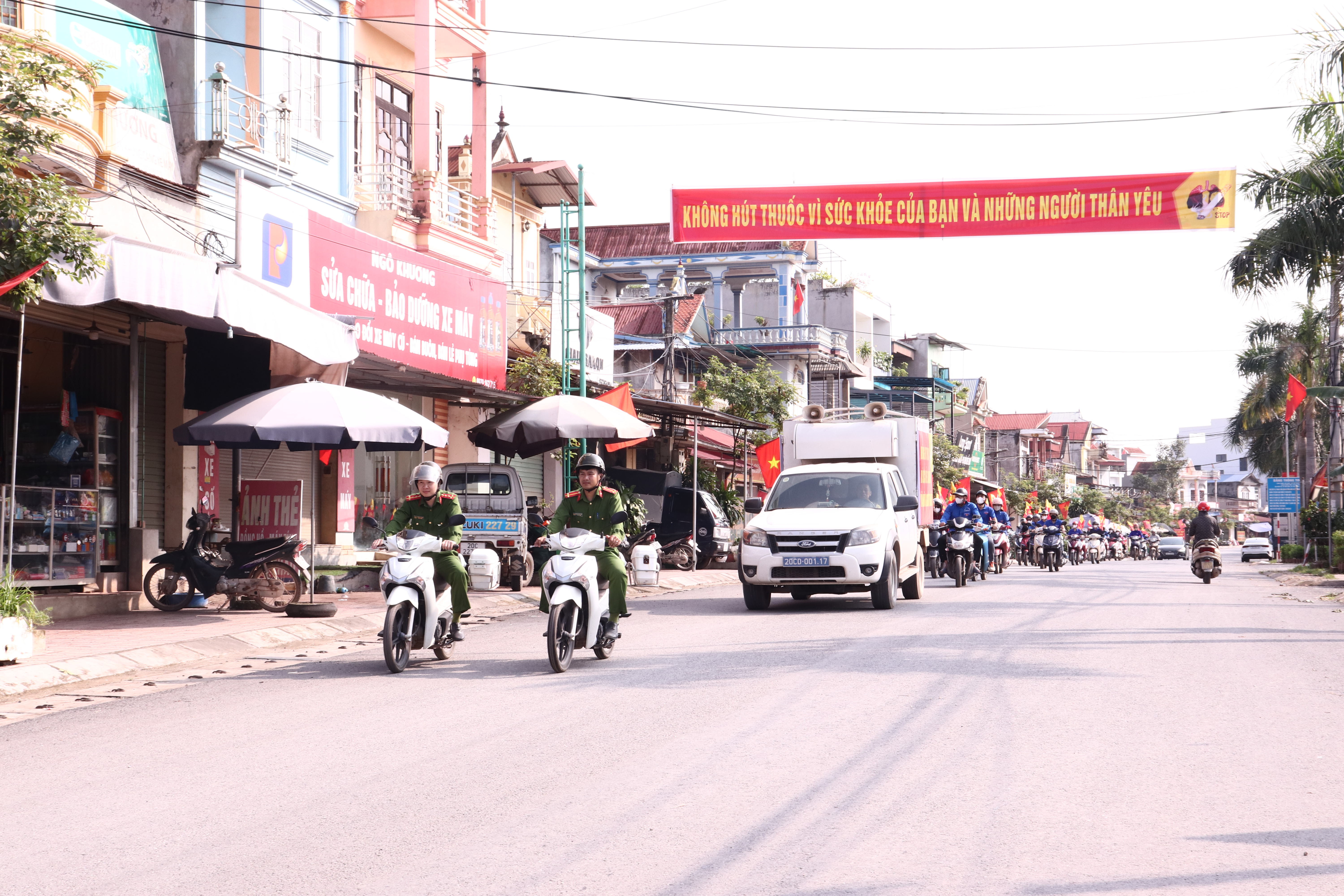 Phú Bình ra quân tuyên truyền hưởng ứng Ngày Thế giới không thuốc lá 31/5