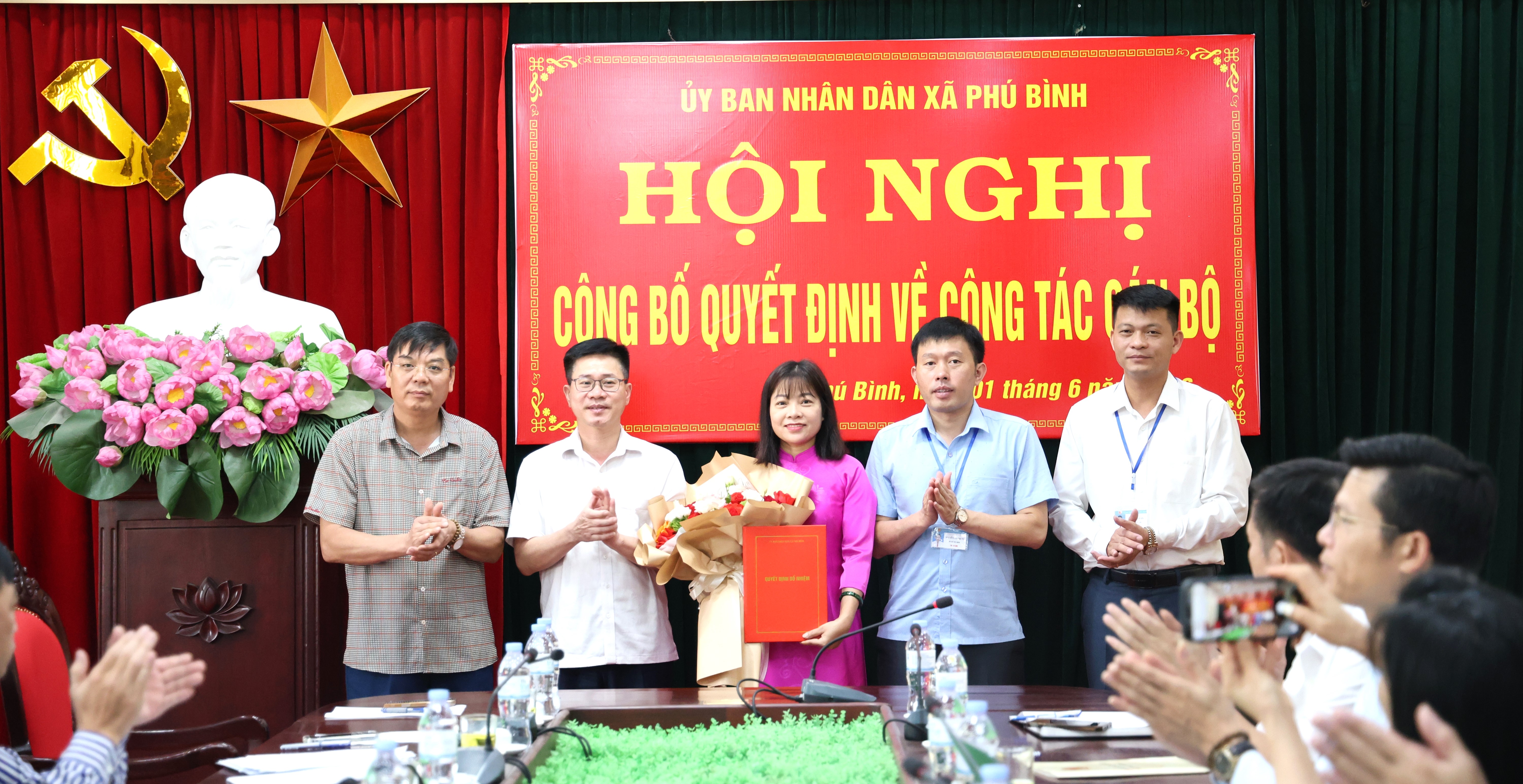 Phú Bình công bố Quyết định bổ nhiệm Trưởng phòng Văn hóa - Xã hội