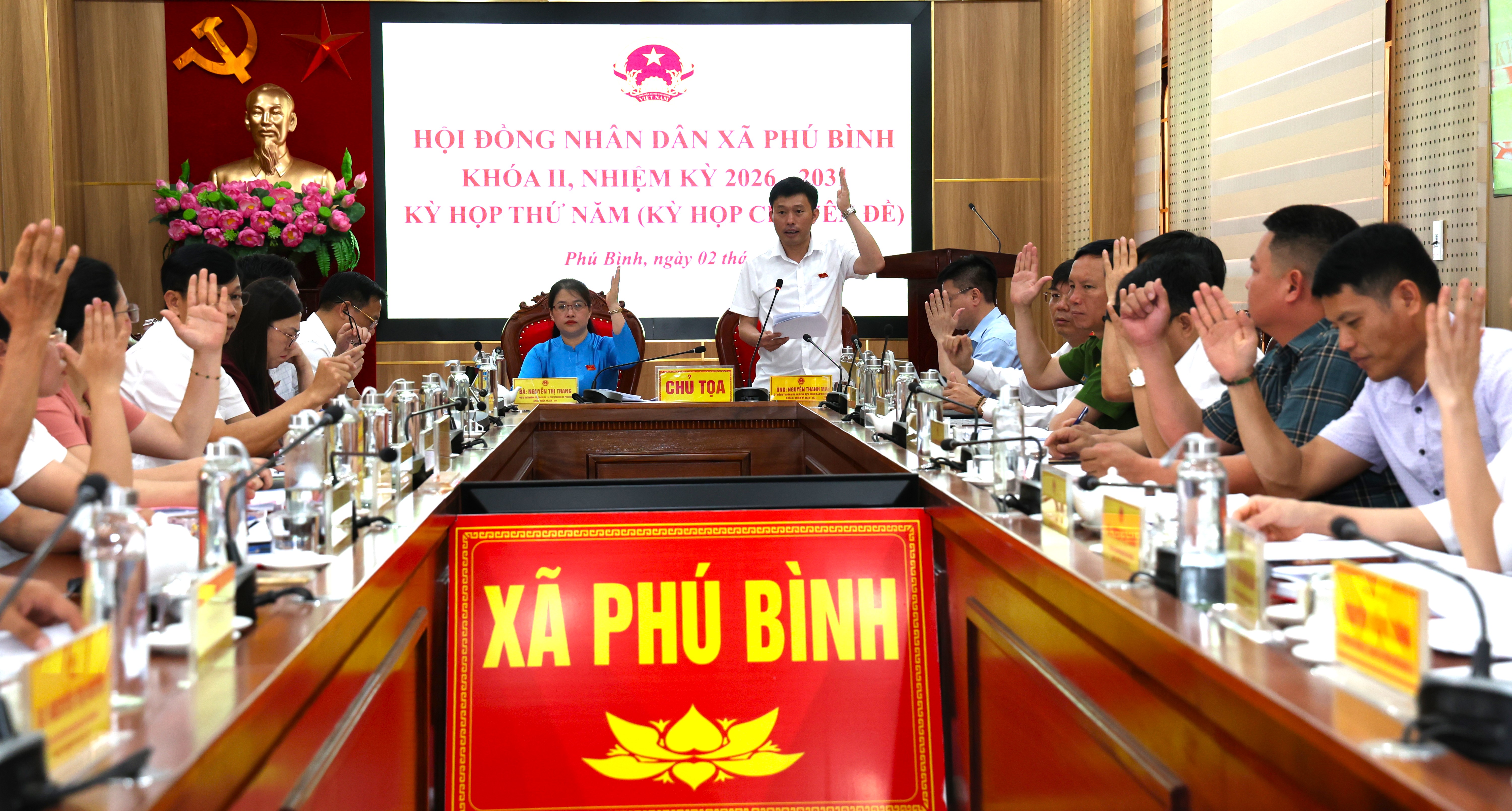 HĐND xã Phú Bình tổ chức kỳ họp chuyên đề thông qua nhiều nghị quyết quan trọng về đầu tư công và công tác cán bộ