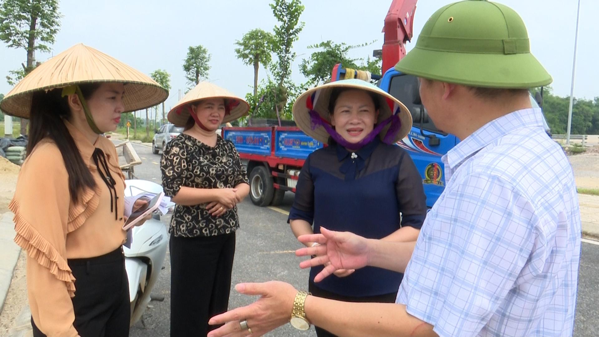 Đoàn giám sát HĐND tỉnh khảo sát công tác bồi thường giải phóng mặt bằng, tái định cư các Khu, Cụm công nghiệp tại xã Phú Bình, Kha Sơn, Tân Thành, Tân Khánh