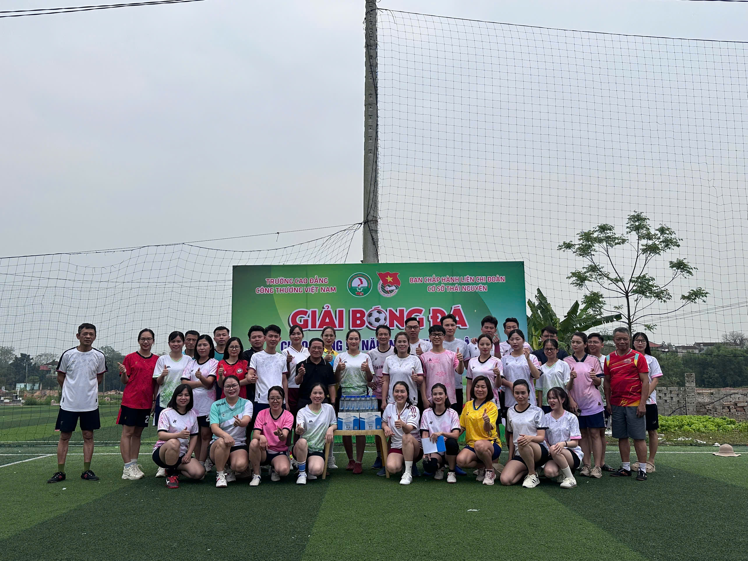 Giải bóng đá cán bộ, giáo viên Trường Cao đẳng Công thương Việt Nam – địa điểm đào tạo Thái Nguyên
