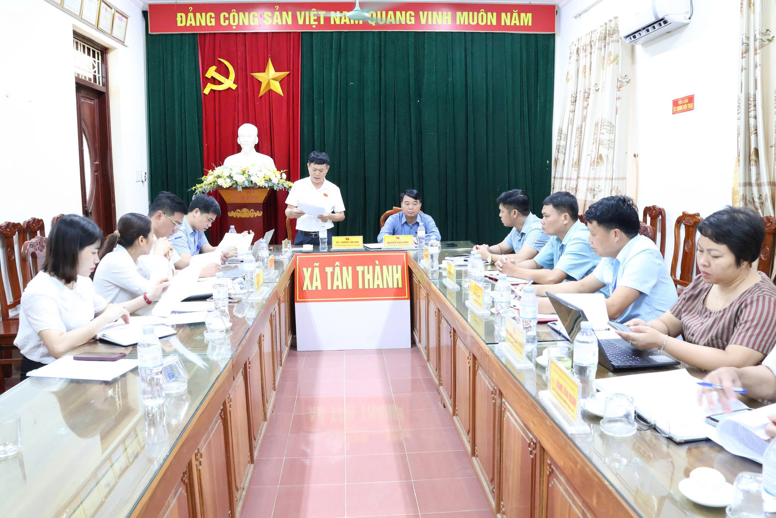 BAN KINH TẾ - NGÂN SÁCH HĐND XÃ TÂN THÀNH TỔ CHỨC GIÁM SÁT VIỆC GIẢI QUYẾT Ý KIẾN, KIẾN NGHỊ CỦA CỬ TRI