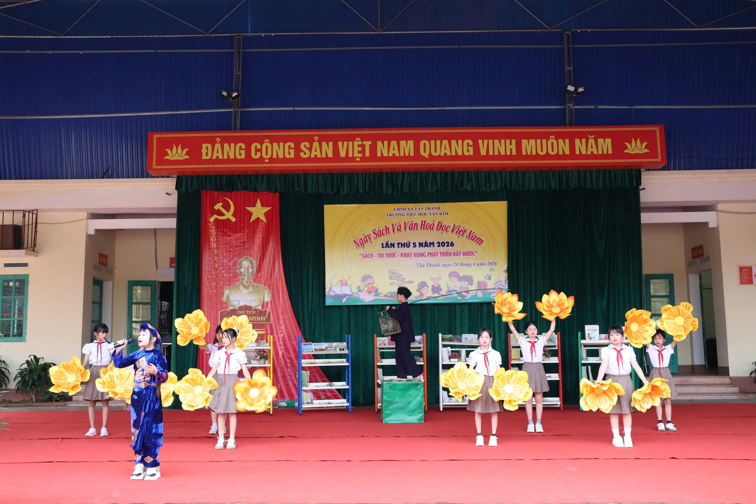 Anh-tin-bai
