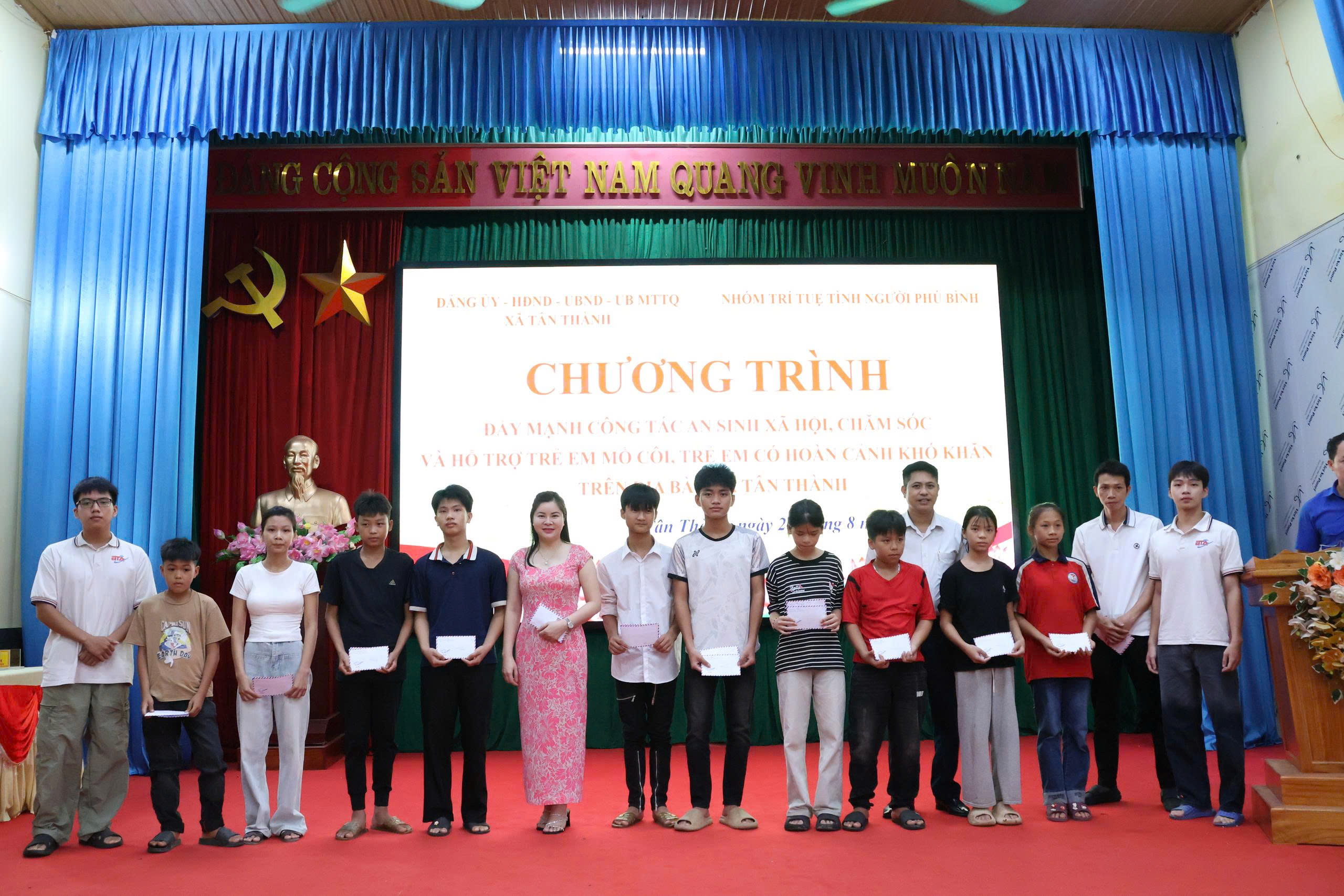 Anh-tin-bai