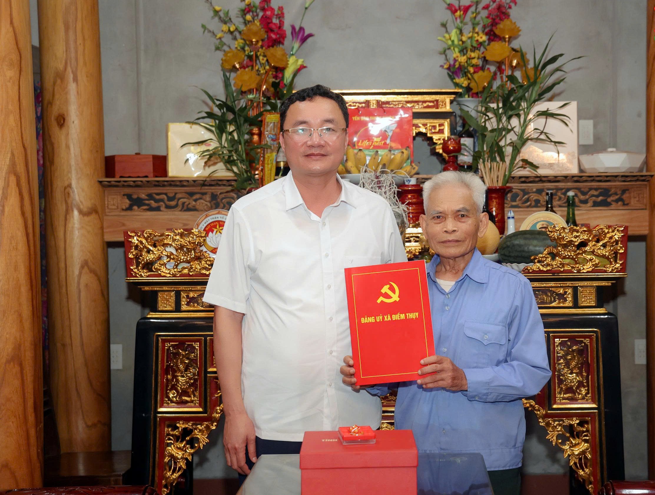 Anh-tin-bai