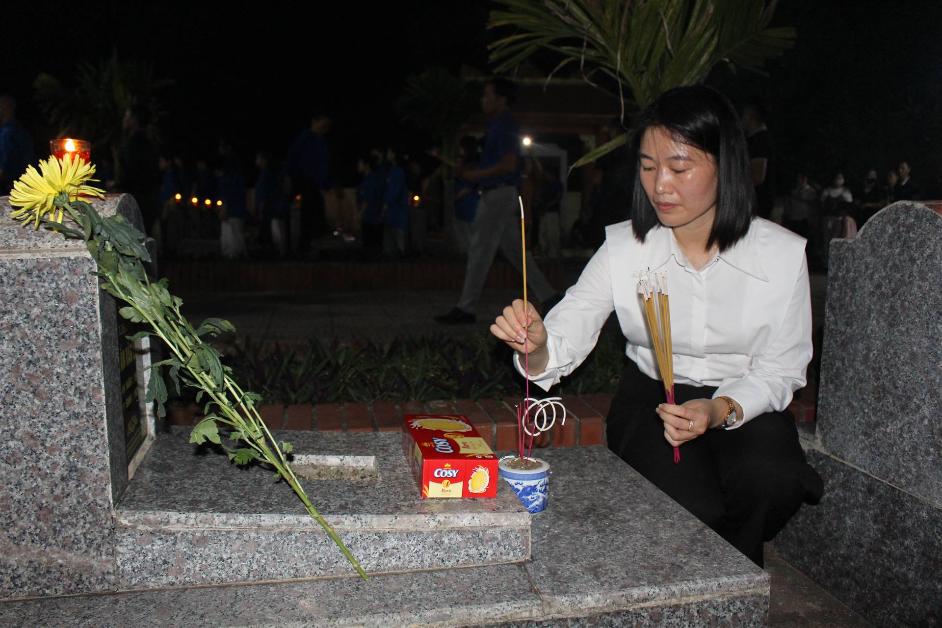 Anh-tin-bai