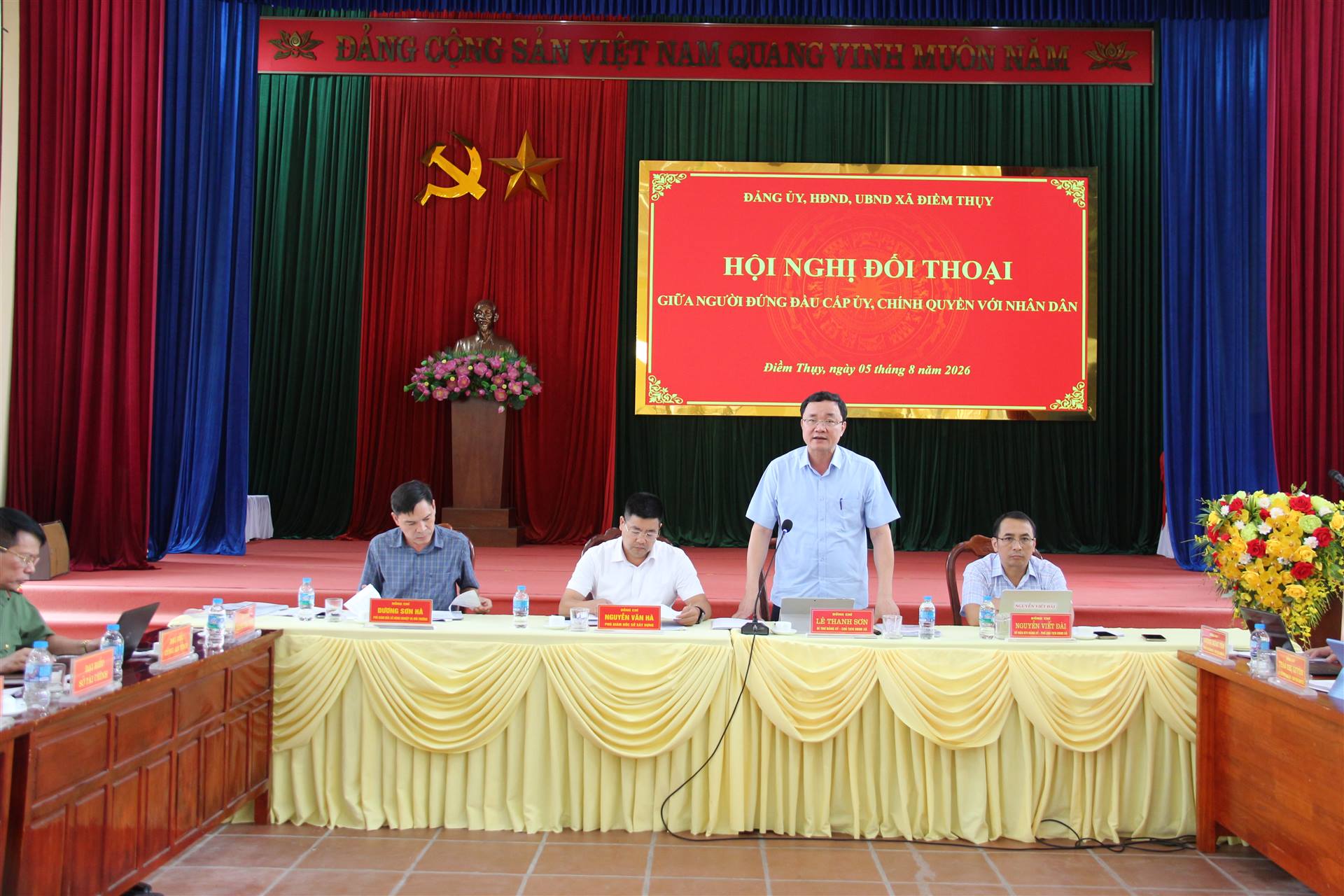 Anh-tin-bai