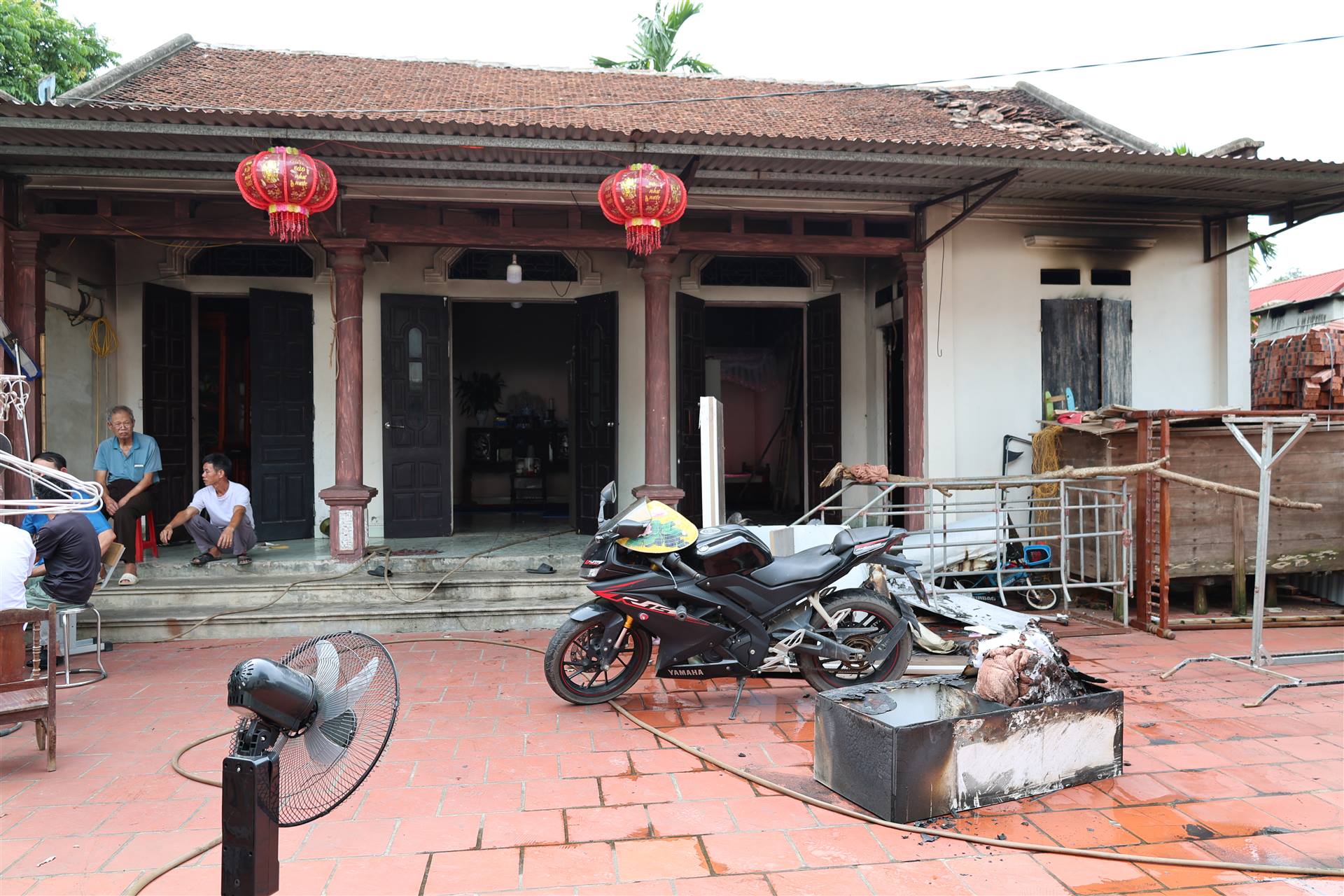 Anh-tin-bai