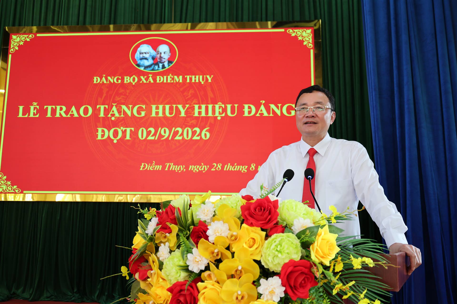 Anh-tin-bai