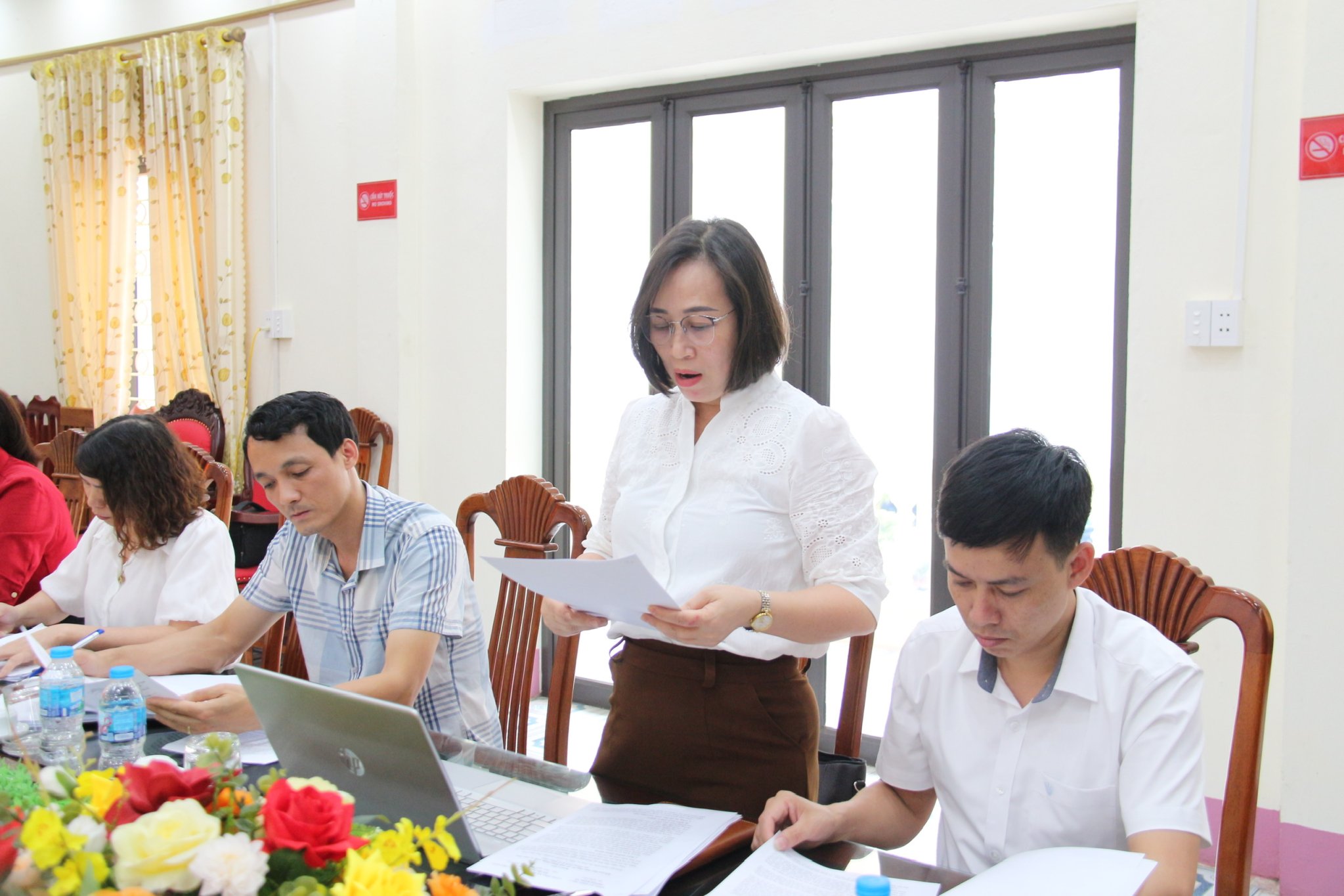 Anh-tin-bai