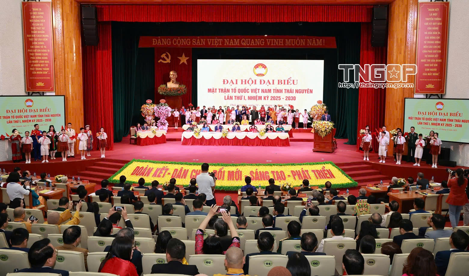 Anh-tin-bai
