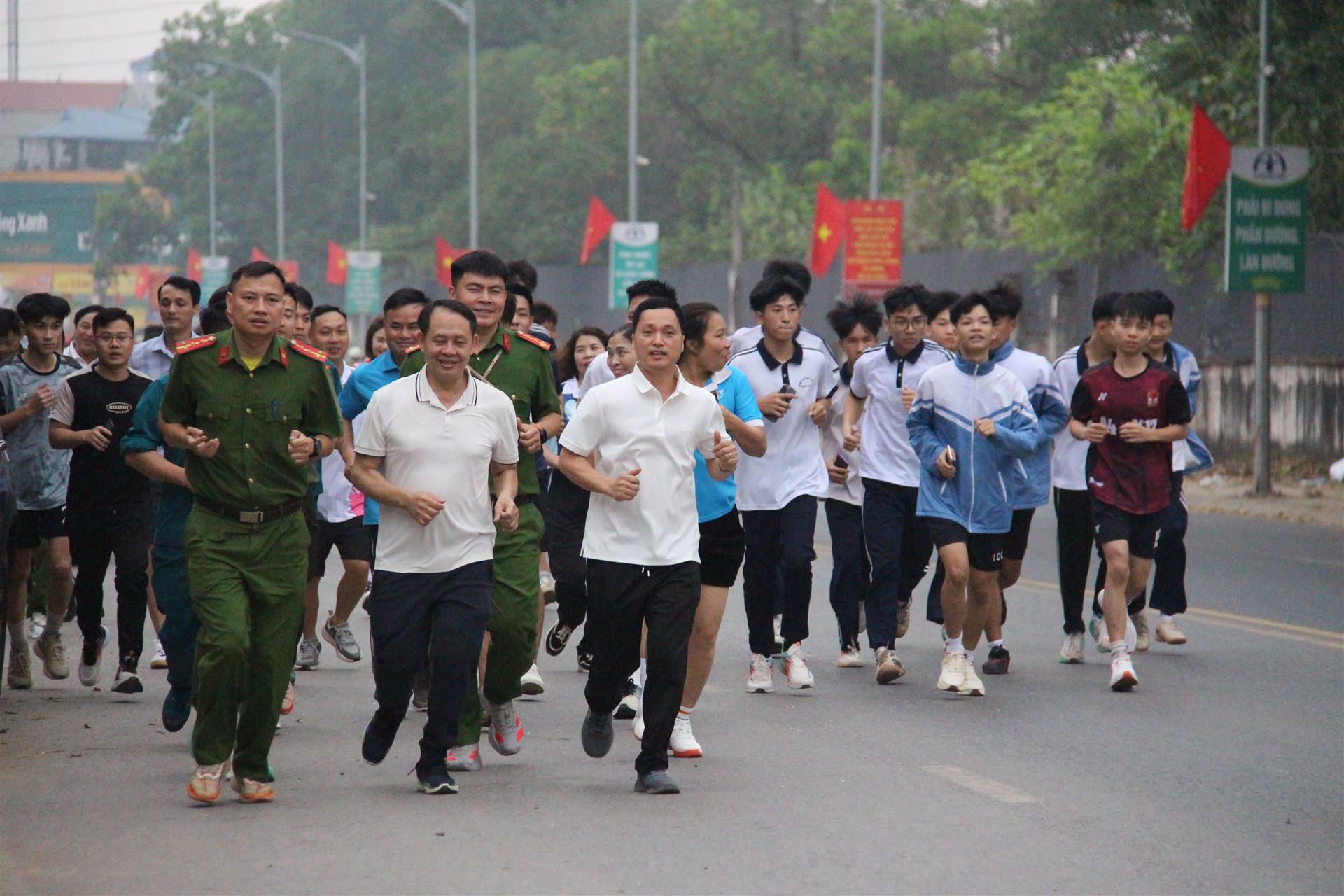 Xã Điềm Thụy tổ chức lễ phát động ngày chạy olympic Vì sức khỏe toàn dân - Vì an ninh tổ quốc