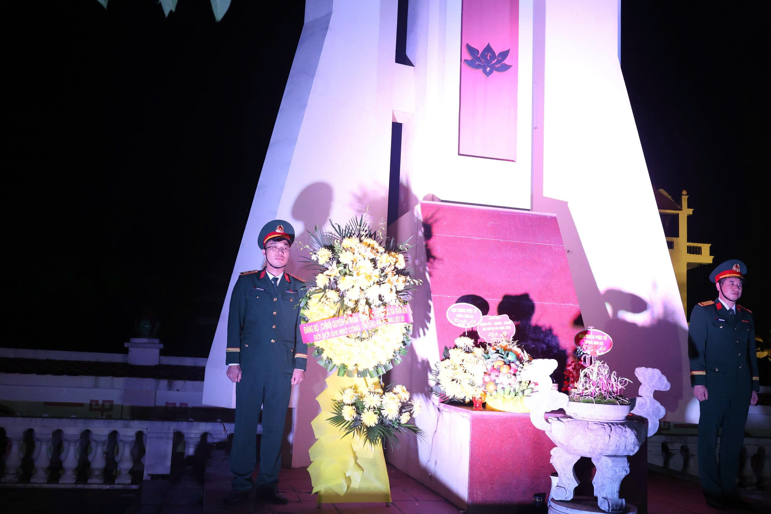 Anh-tin-bai