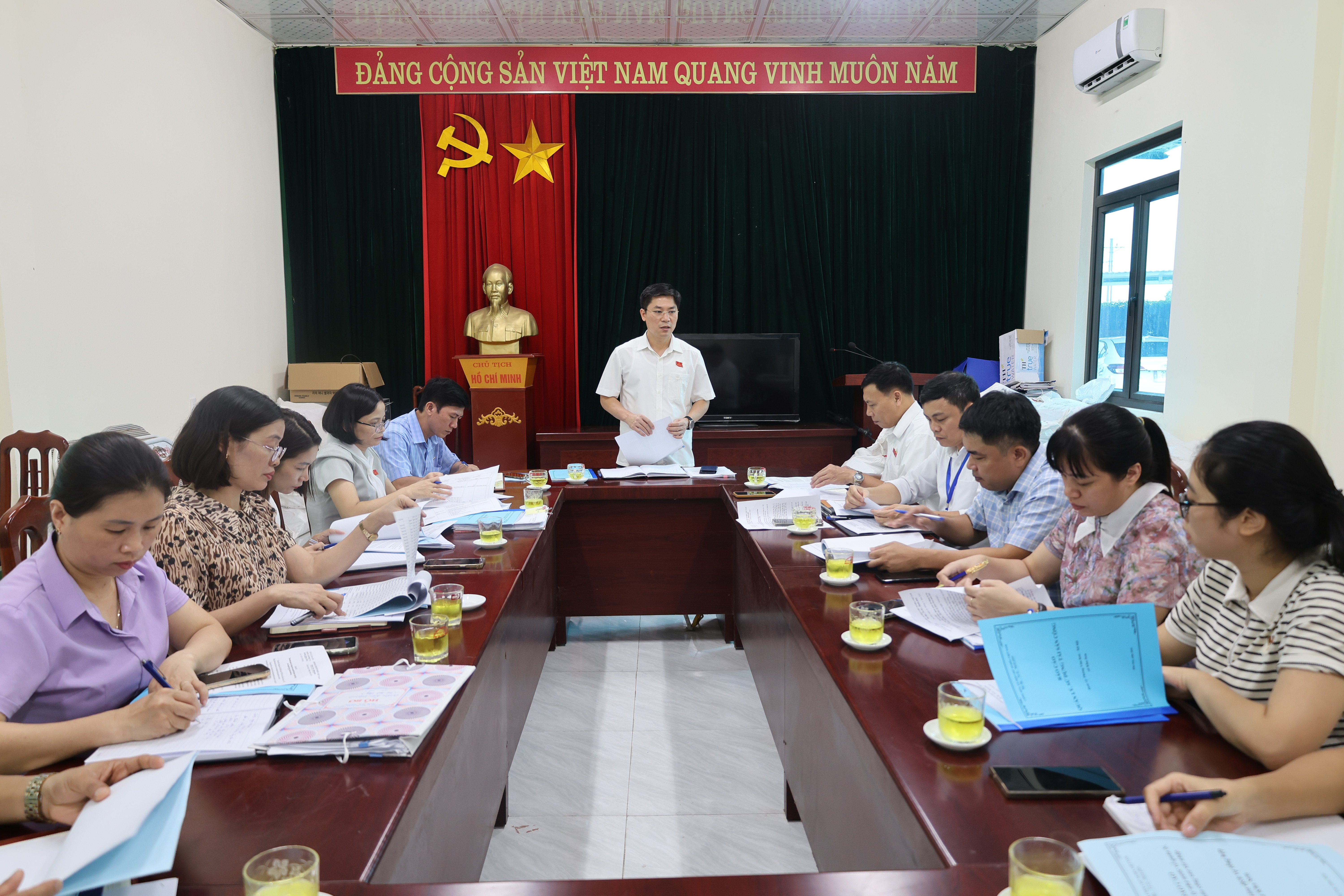 Anh-tin-bai