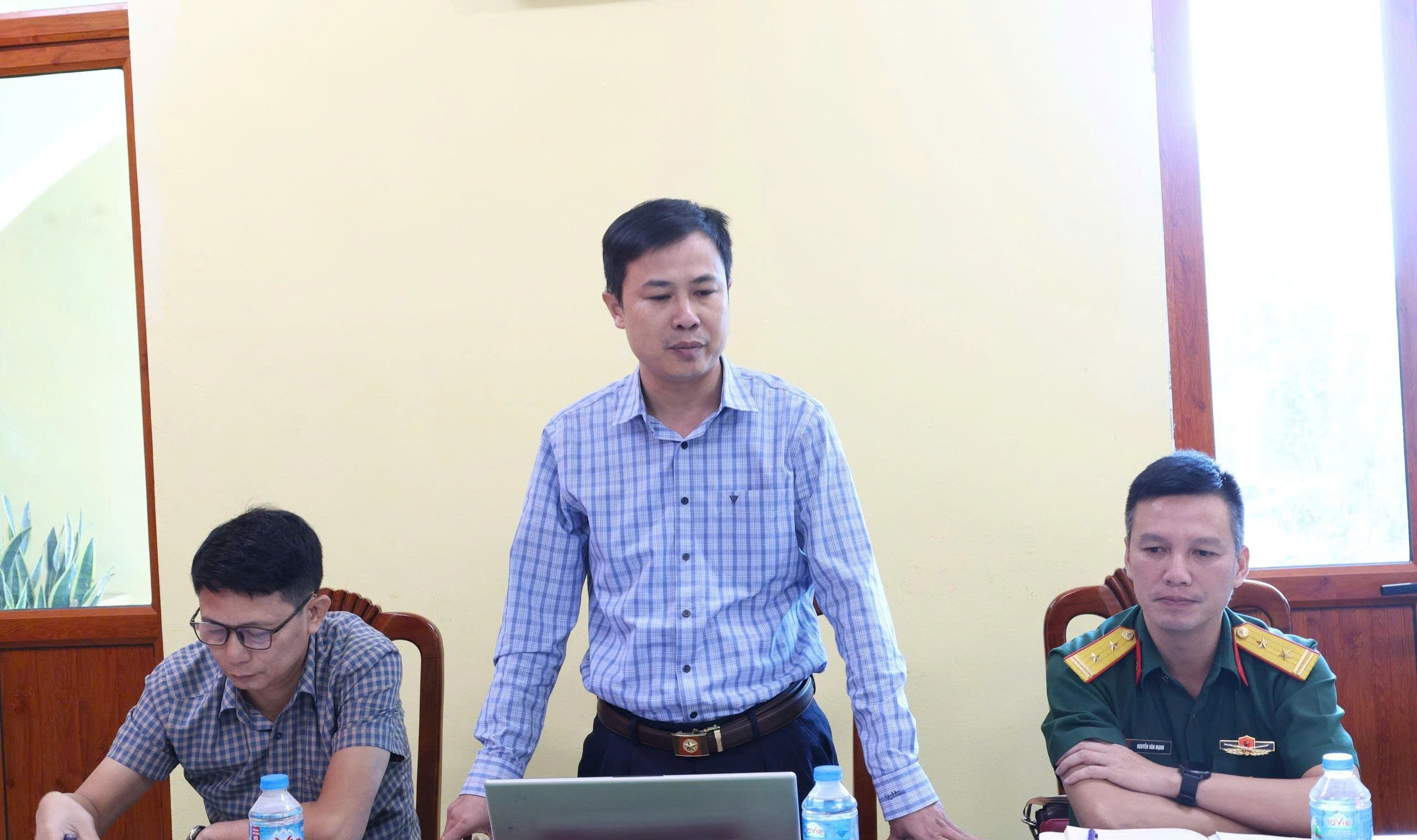 Anh-tin-bai