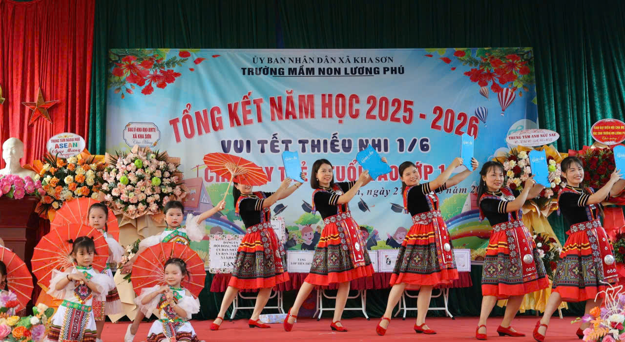 ĐỒNG CHÍ NGUYỄN VĂN NGỌC, BÍ THƯ ĐẢNG ỦY XÃ KHA SƠN DỰ LỄ TỔNG KẾT NĂM HỌC 2025-206 TẠI TRƯỜNG MẦM NON LƯƠNG PHÚ