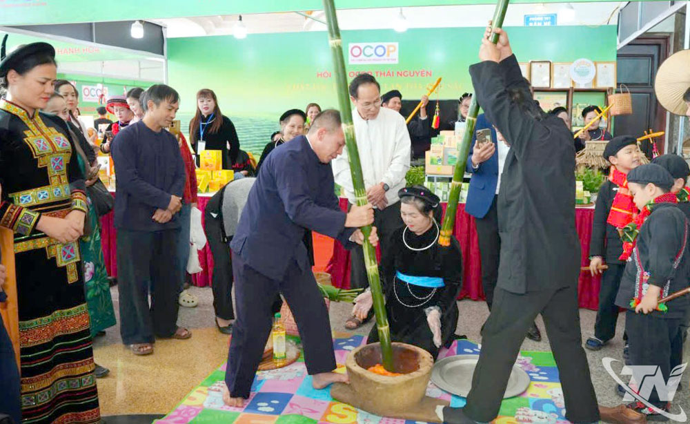 Day cakes in the new rice season