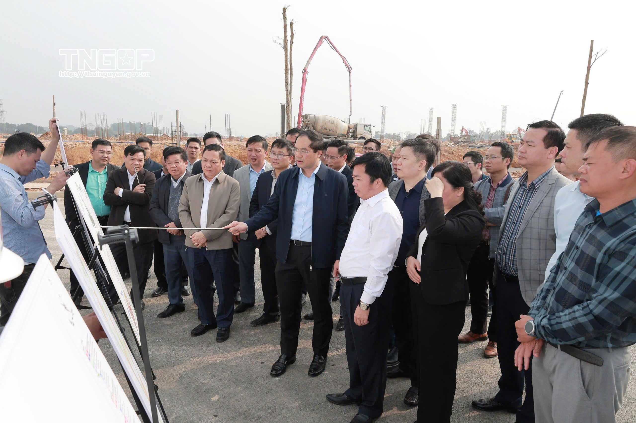 Accelerating site clearance progress of industrial park infrastructure projects with the motto "taking time as an opportunity"