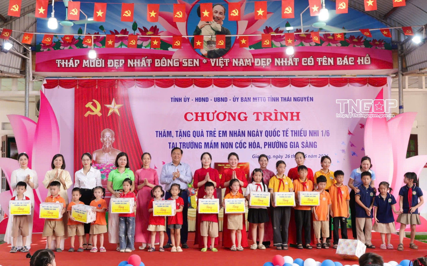 Anh-tin-bai