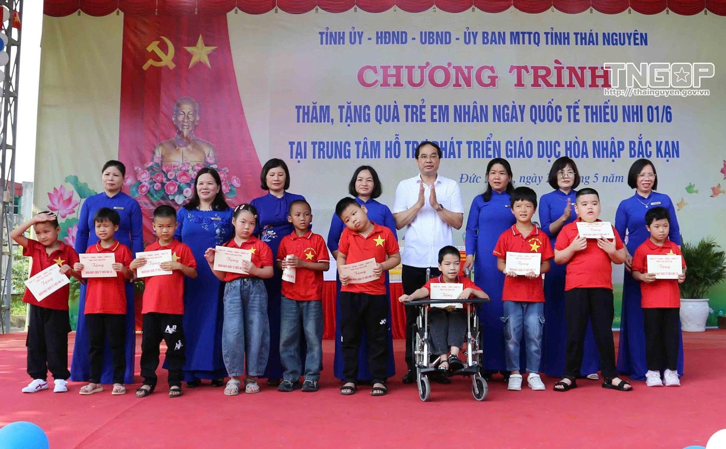 Anh-tin-bai