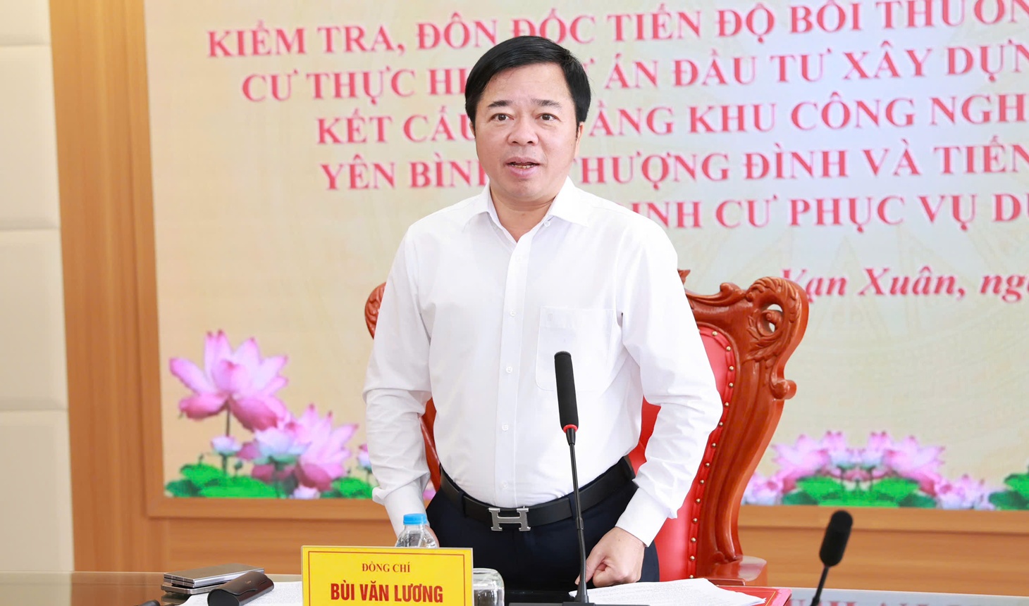Anh-tin-bai