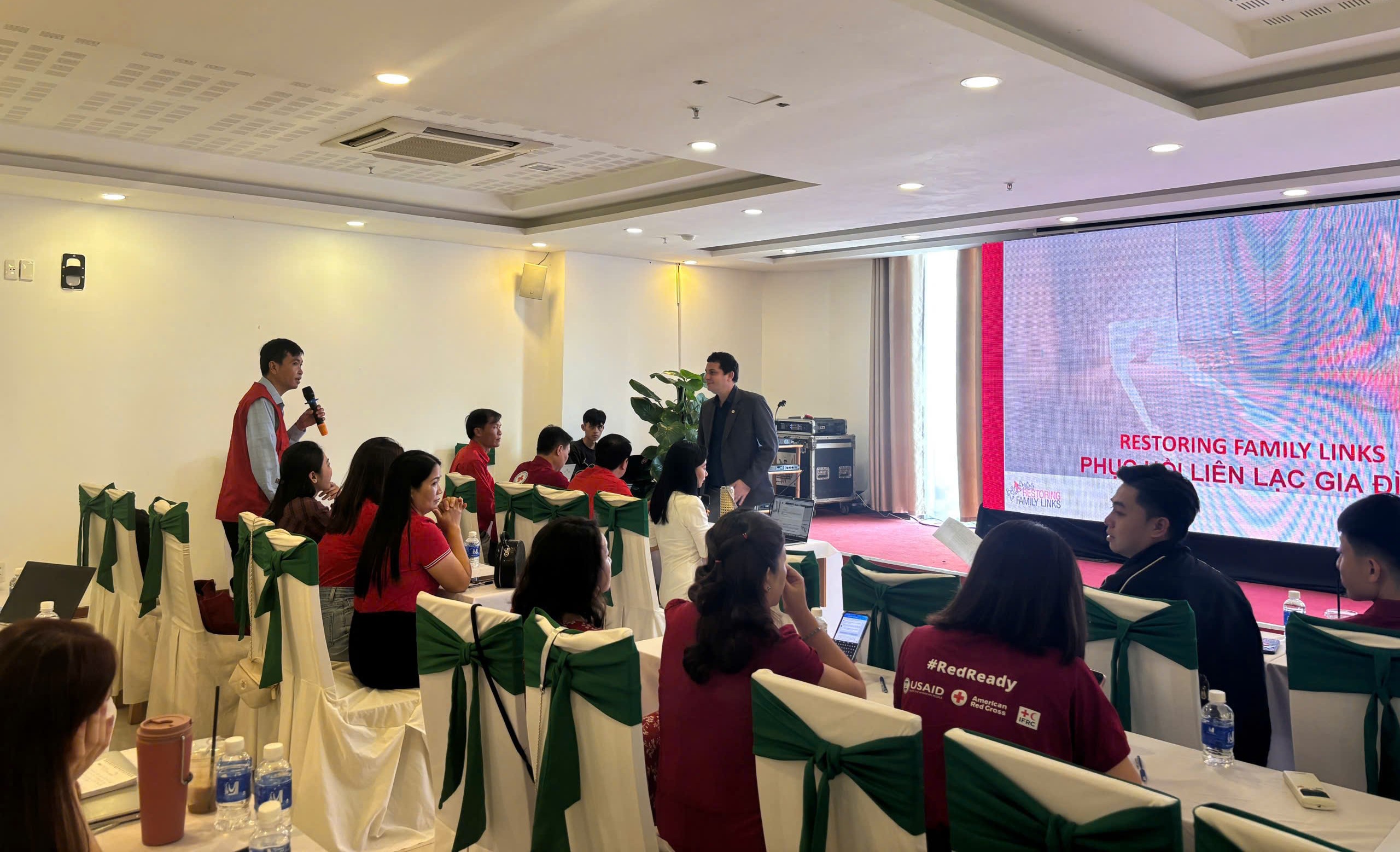 Tầm quan trọng của việc phục hồi liên lạc gia đình trong tình huống khẩn cấp