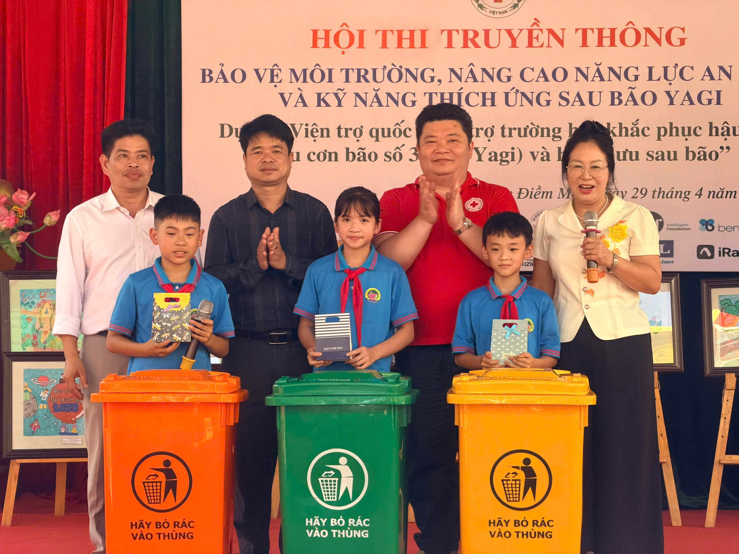 Truyền thông bảo vệ môi trường, kỹ năng ứng phó sau bão tại Trường Tiểu học Điềm Mặc