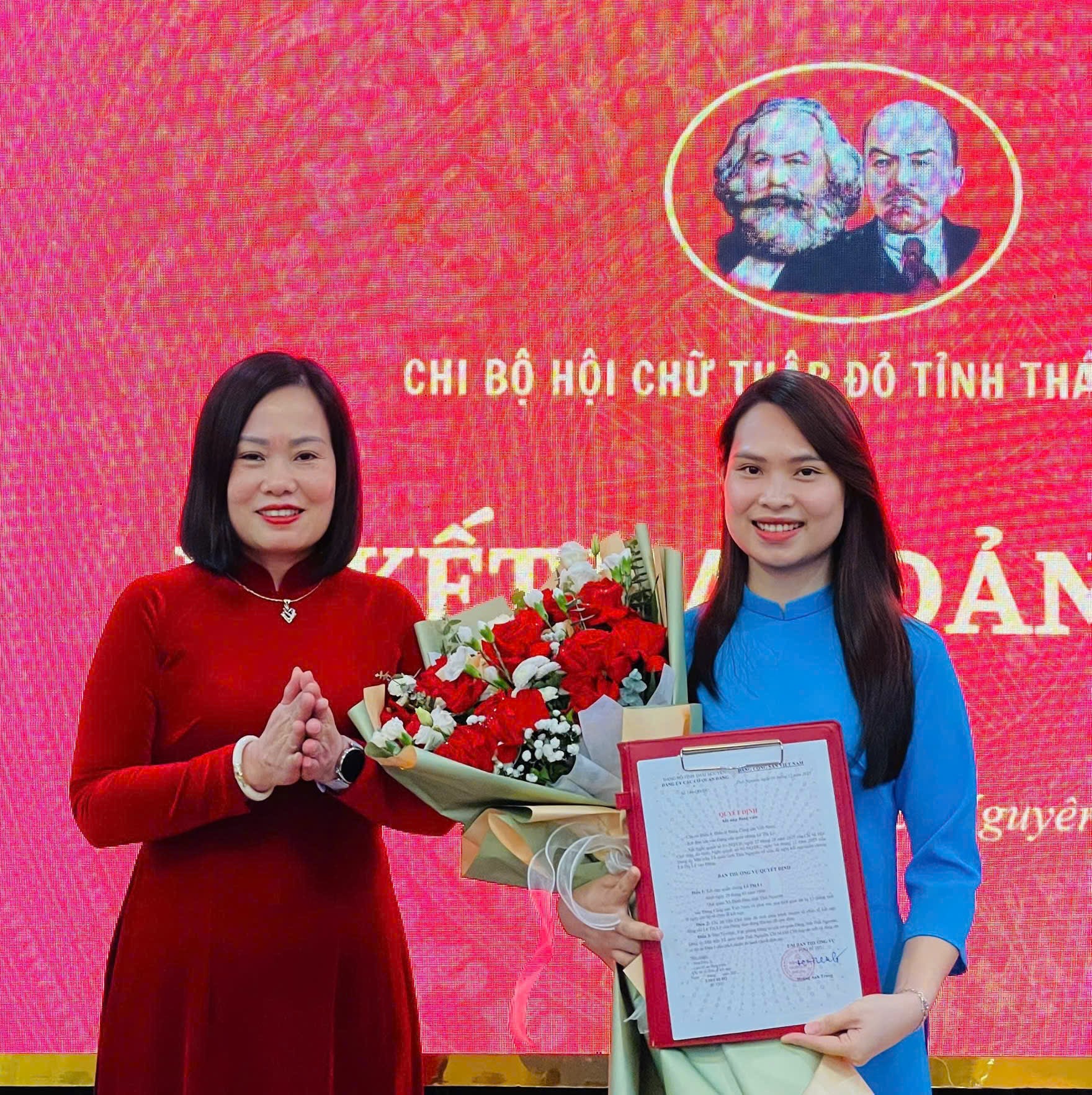 Hội Chữ thập đỏ tỉnh Thái Nguyên tổ chức Lễ kết nạp Đảng viên mới