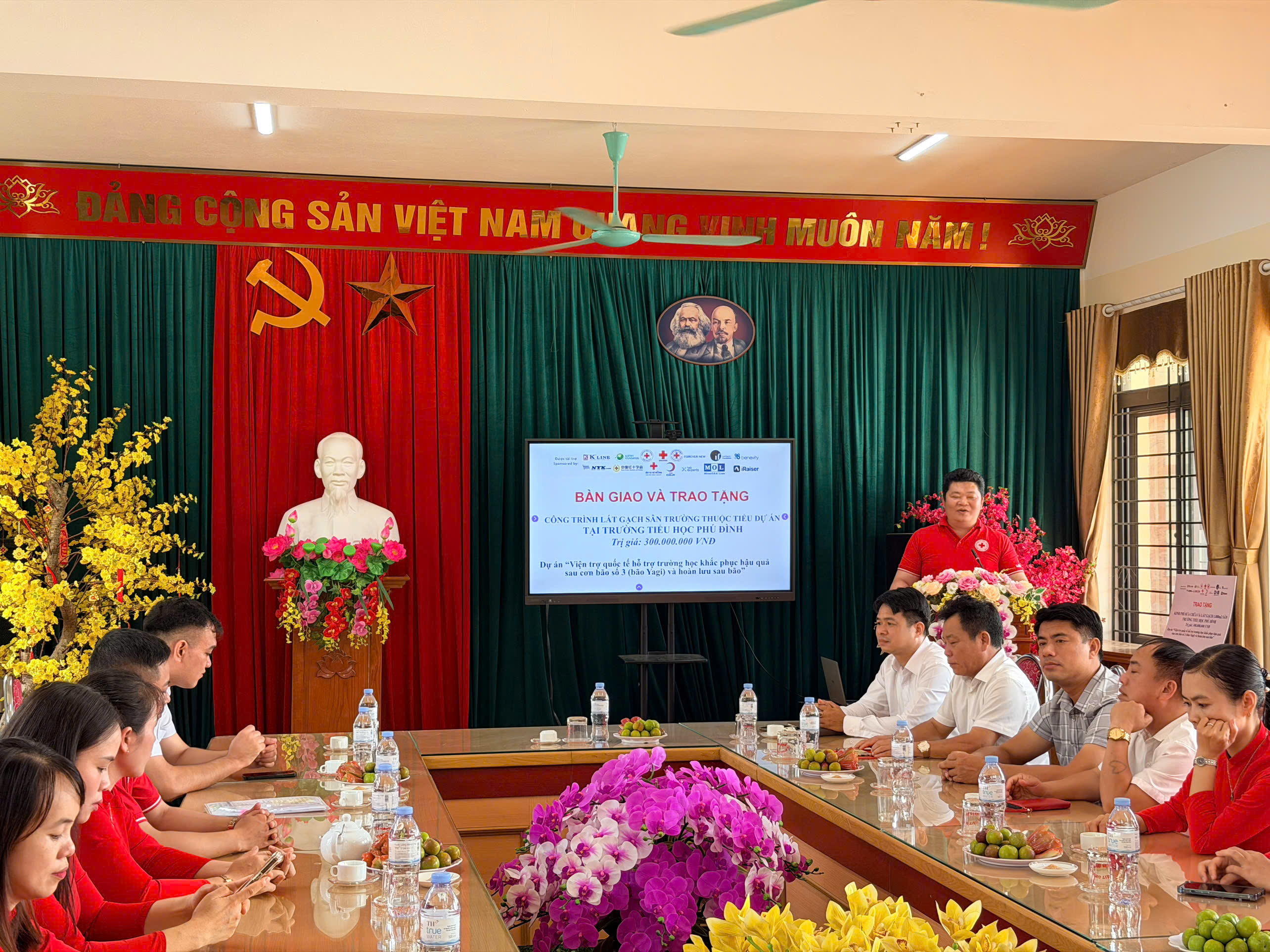 Anh-tin-bai