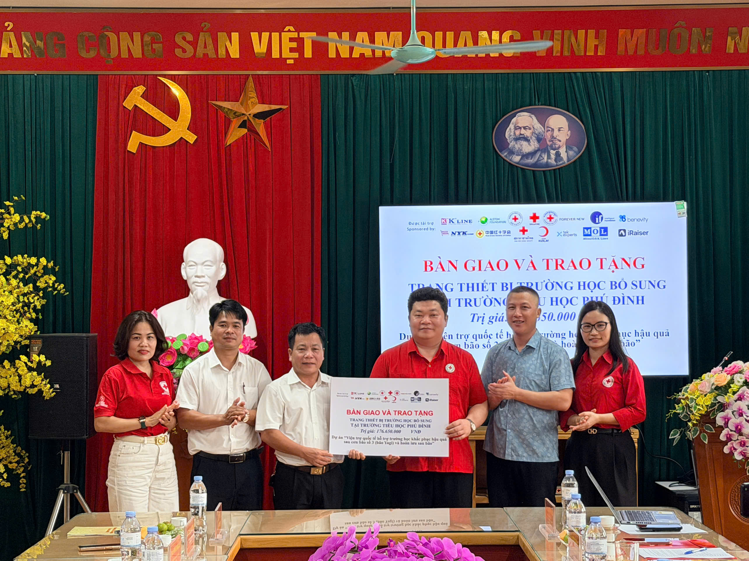 Anh-tin-bai