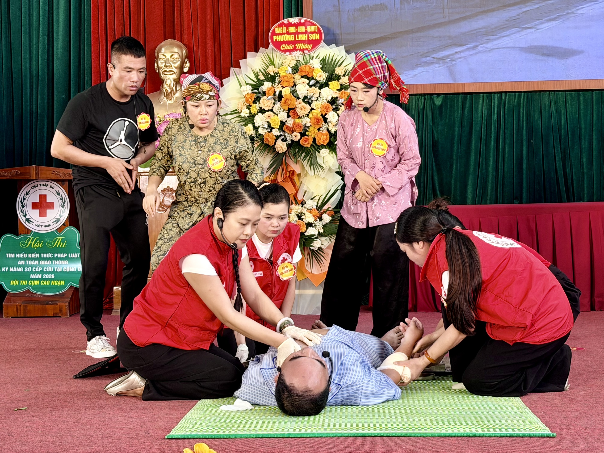 Anh-tin-bai