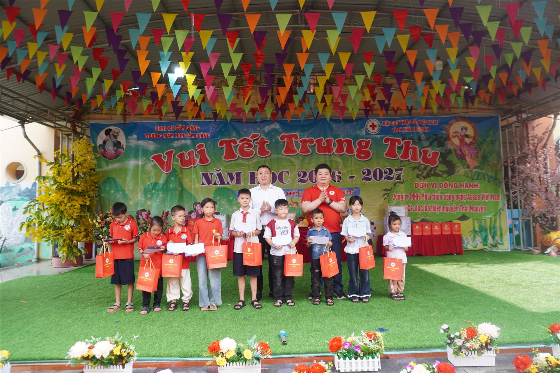 Anh-tin-bai