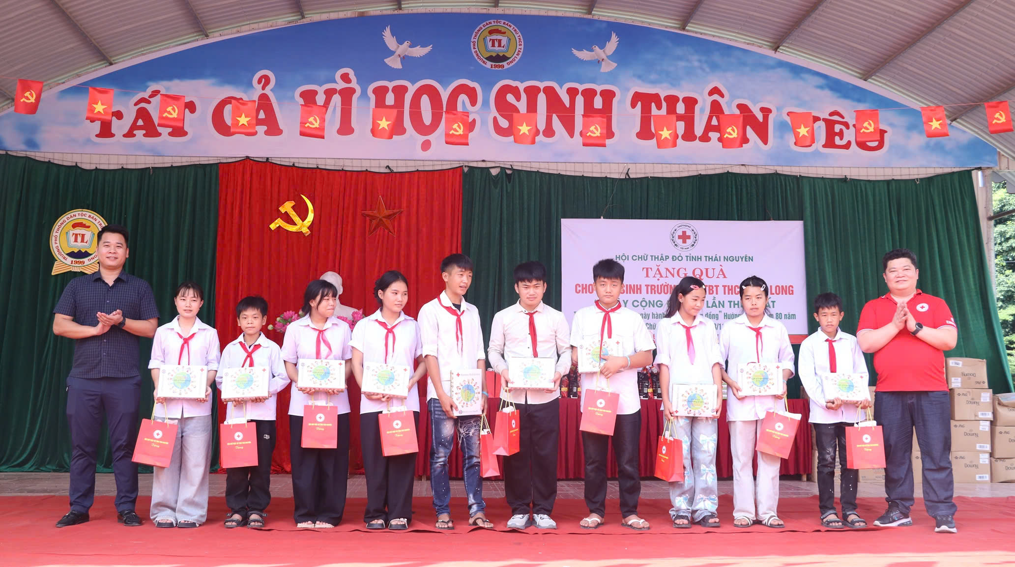 Anh-tin-bai