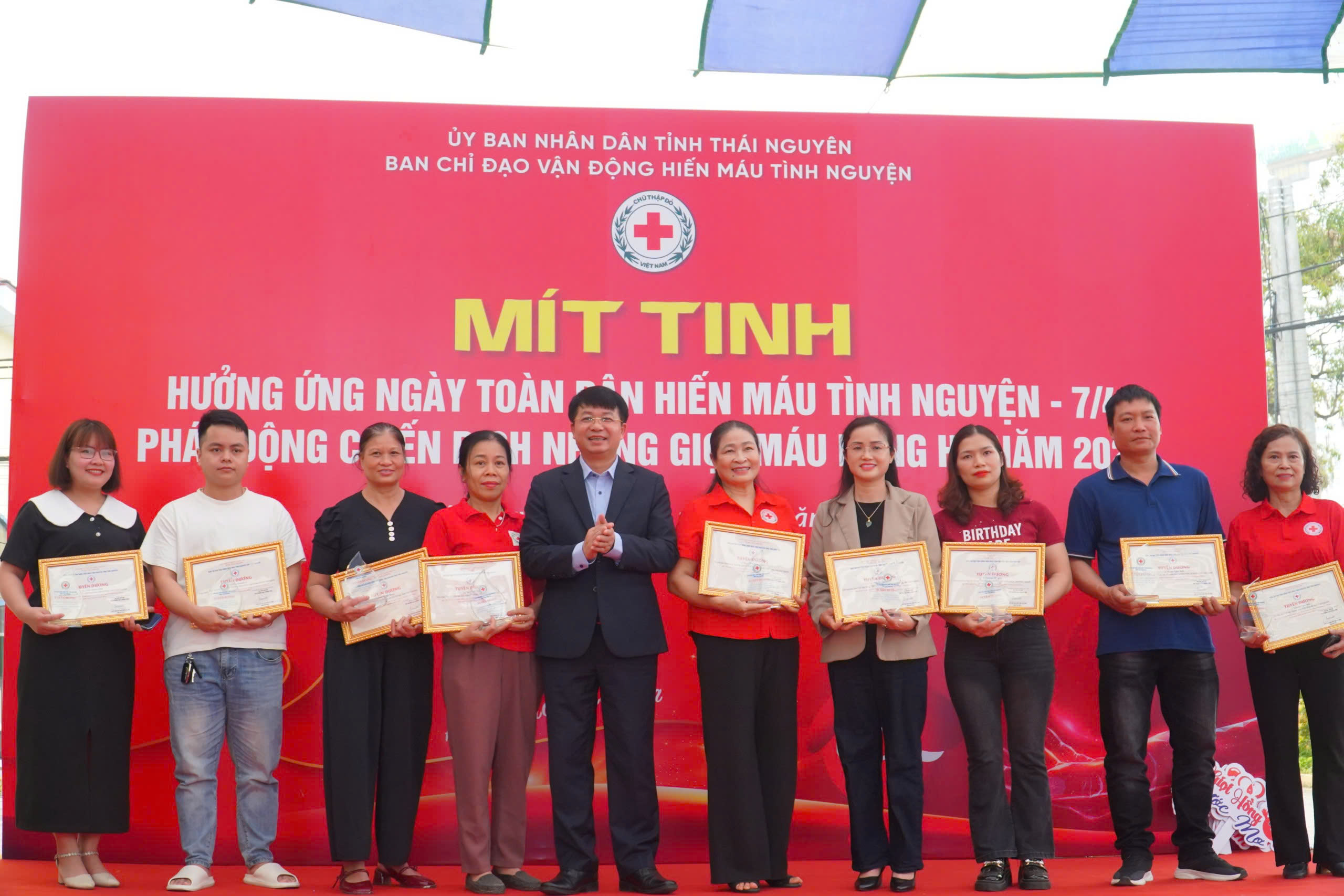 Mỗi người dân Thái Nguyên, đủ điều kiện sức khoẻ hãy tích cực tham gia hiến máu tình nguyện