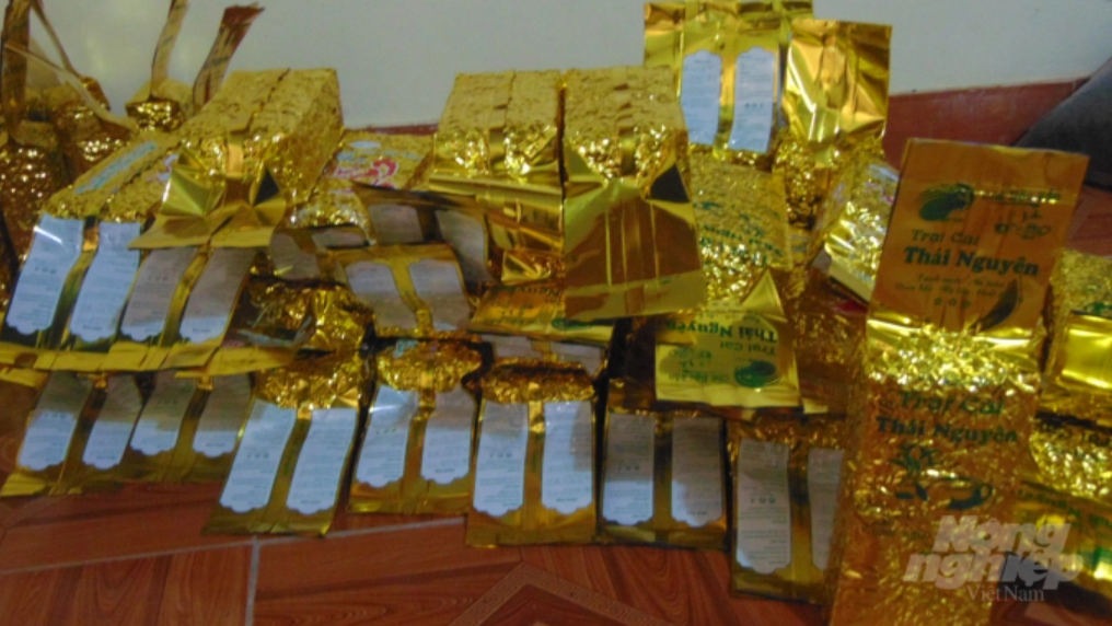 Chè HTX Sáo Thịnh luôn có tem để khách hàng truy xuất nguồn gốc về chất lượng