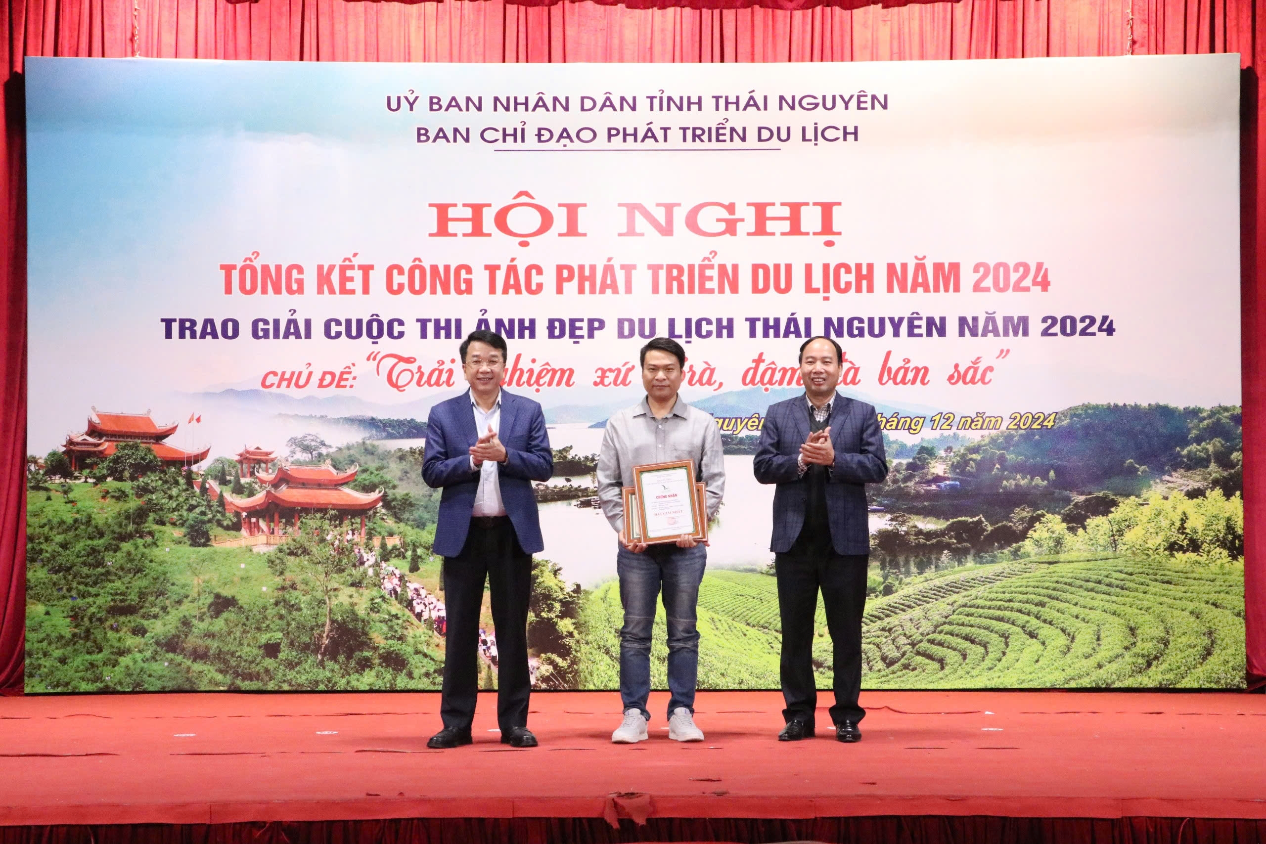 Tổng kết trao giải Cuộc thi ảnh đẹp du lịch Thái Nguyên năm 2024 với chủ đề “Trải nghiệm xứ Trà, đậm đà bản sắc”