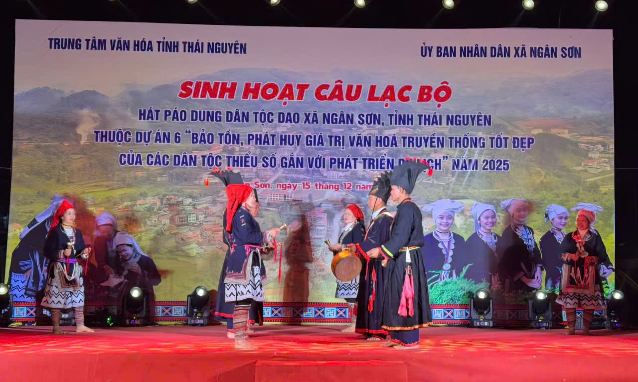 Giữ gìn bản sắc hát Páo Dung ở Thái Nguyên