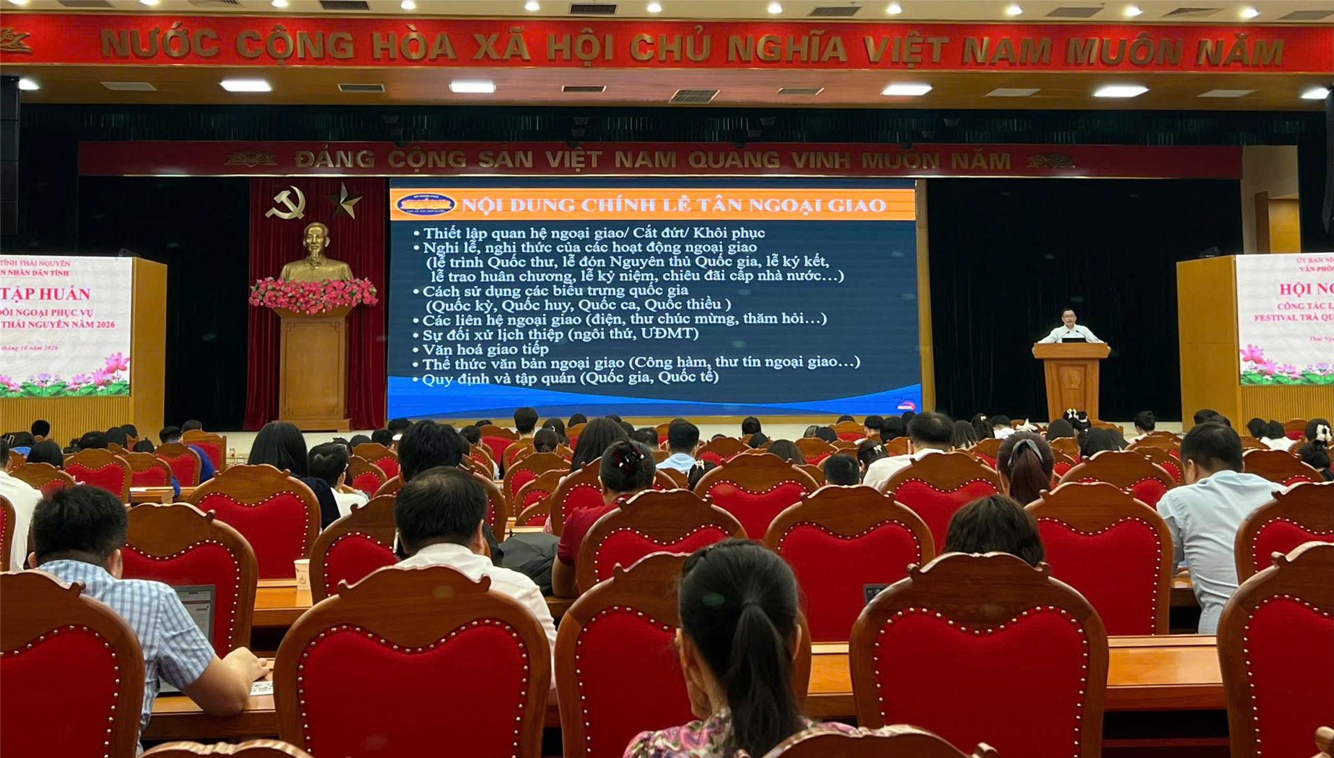 Tập huấn công tác lễ tân đối ngoại phục vụ Festival Trà Quốc tế - Thái Nguyên năm 2026