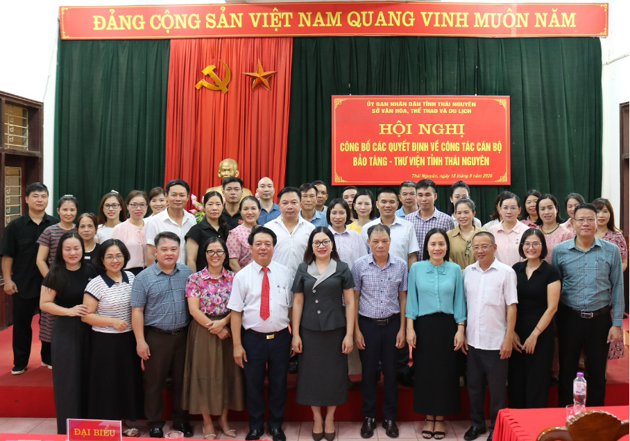 Hội nghị công bố các Quyết định về công tác cán bộ của Bảo tàng – Thư viện tỉnh Thái Nguyên