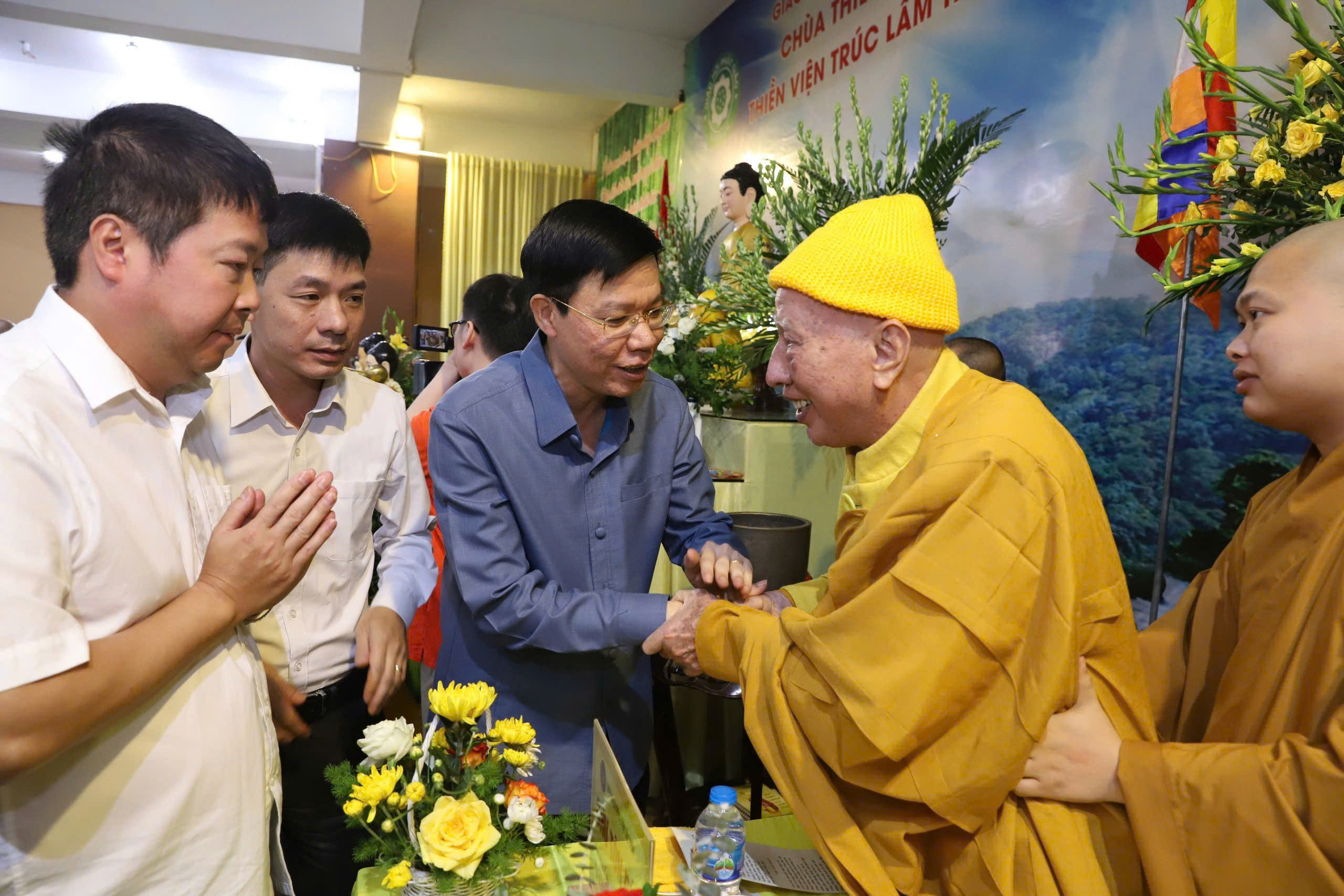 Lãnh đạo Ủy ban MTTQ Việt Nam tỉnh Thái Nguyên thăm, chúc mừng Đại lễ Phật đản Phật lịch 2569 – Dương lịch 2025