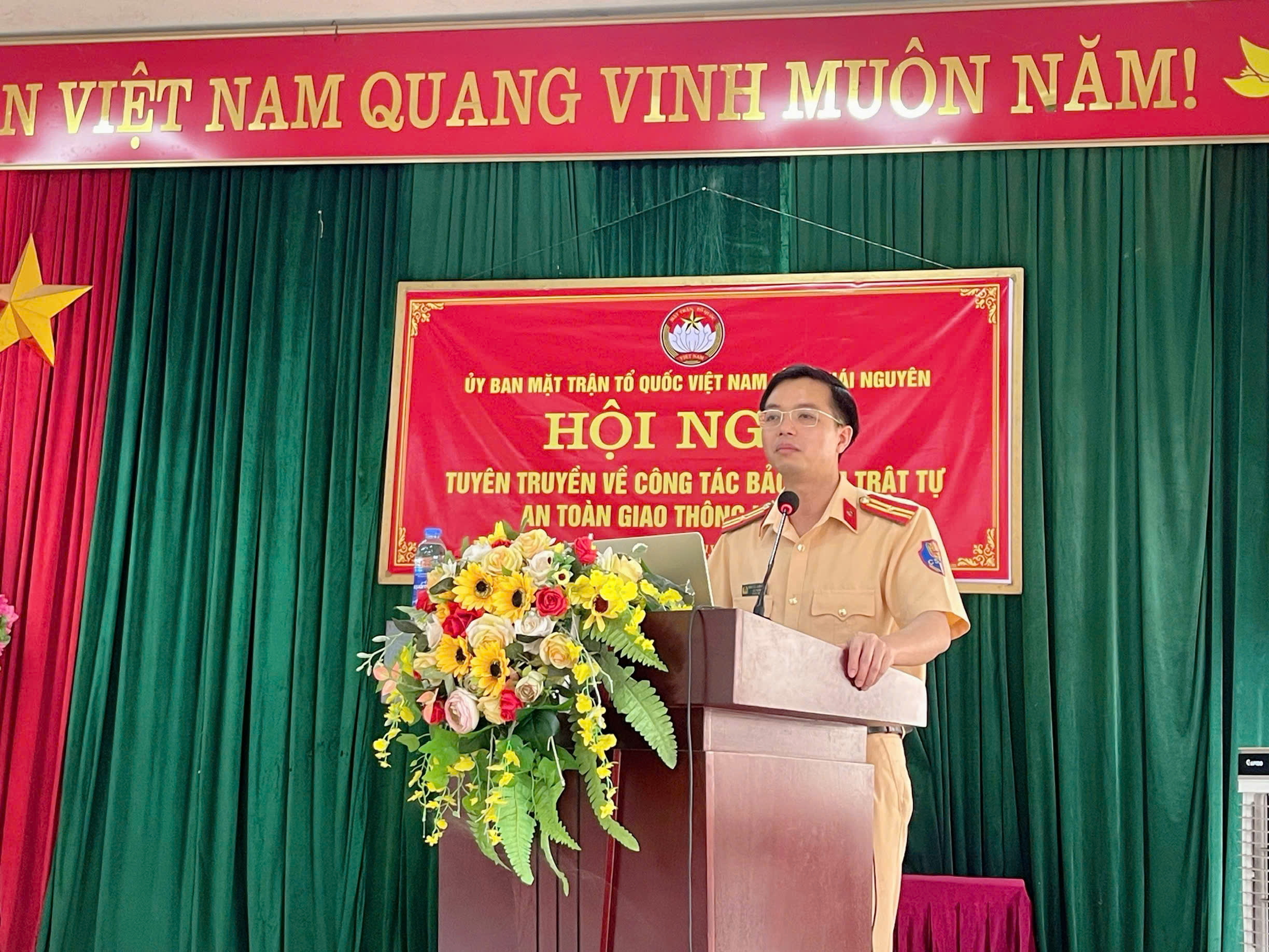 Tuyên truyền công tác bảo đảm trật tự an toàn  giao thông tại huyện Đồng Hỷ