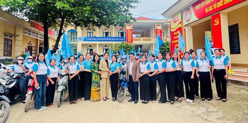 Hội liên hiệp Phụ nữ tỉnh Thái Nguyên phát động chiến dịch “nhà sạch, bếp sạch, ngõ sạch – vệ sinh môi trường” tại xã La Hiên