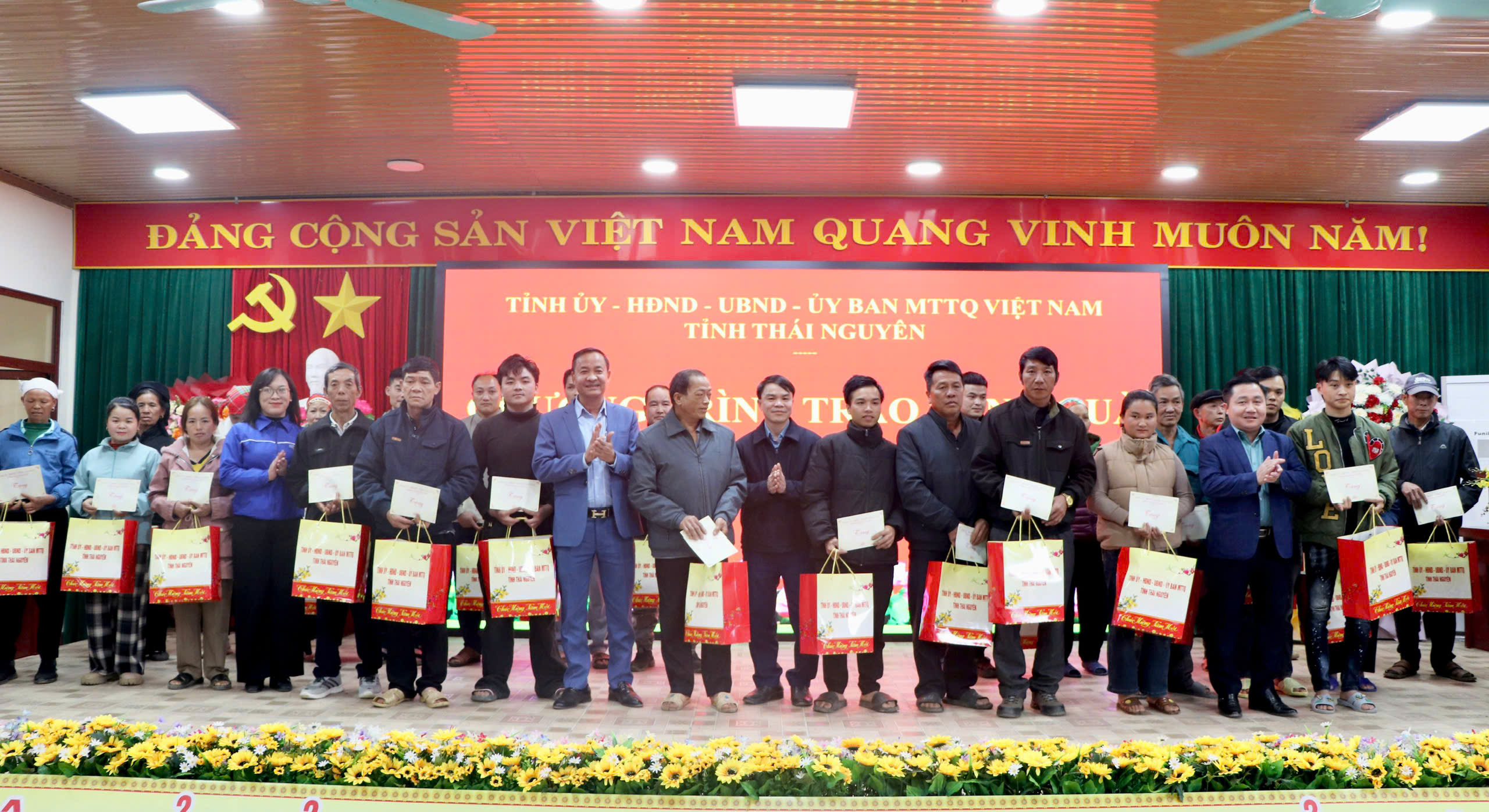 Anh-tin-bai